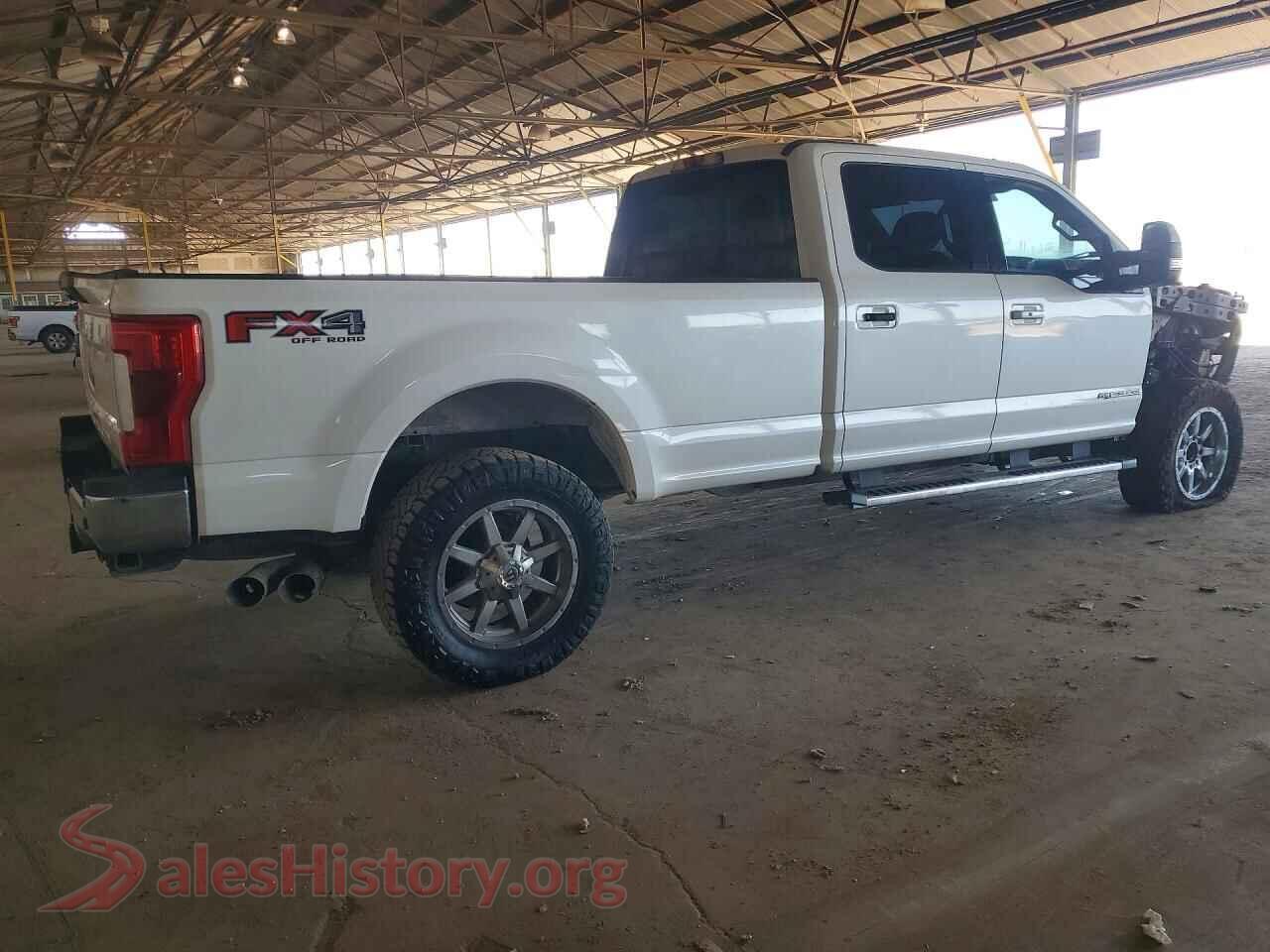 2019 FORD F350 VIN 1FT8W3BT3KEE52637, right side view