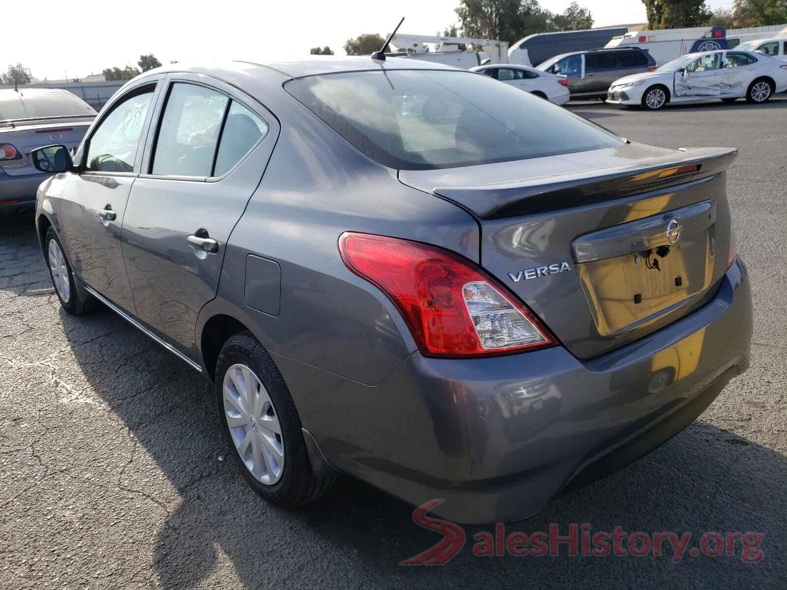 3N1CN7APXJL875841 2018 NISSAN VERSA