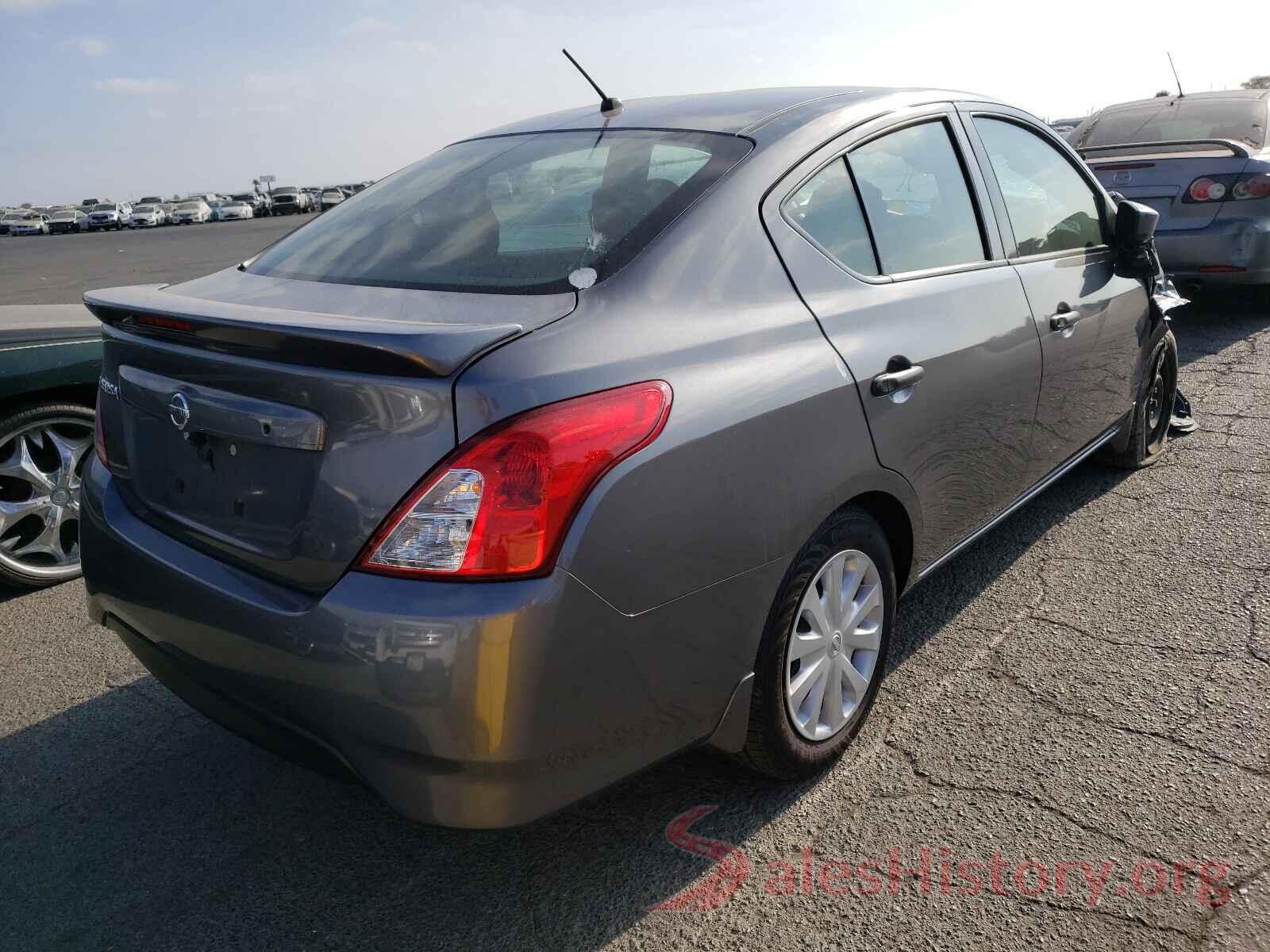 3N1CN7APXJL875841 2018 NISSAN VERSA