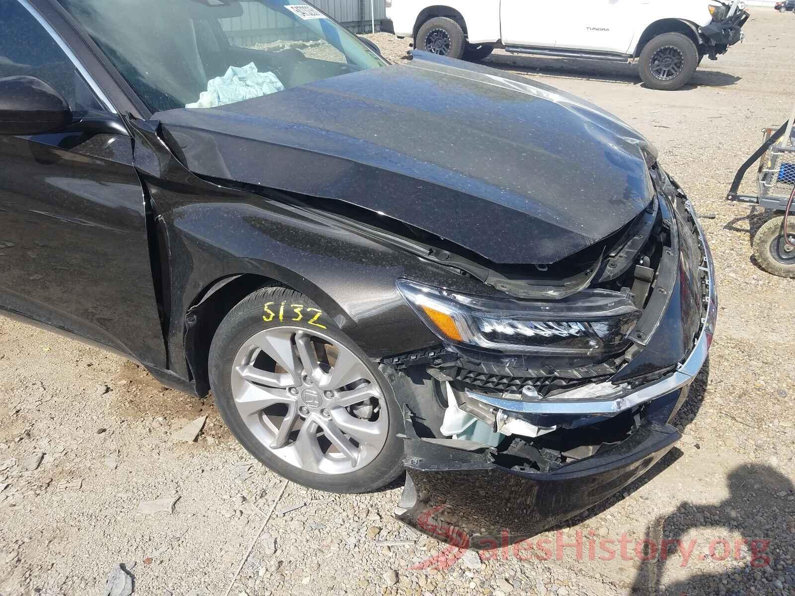 1HGCV1F12JA258912 2018 HONDA ACCORD