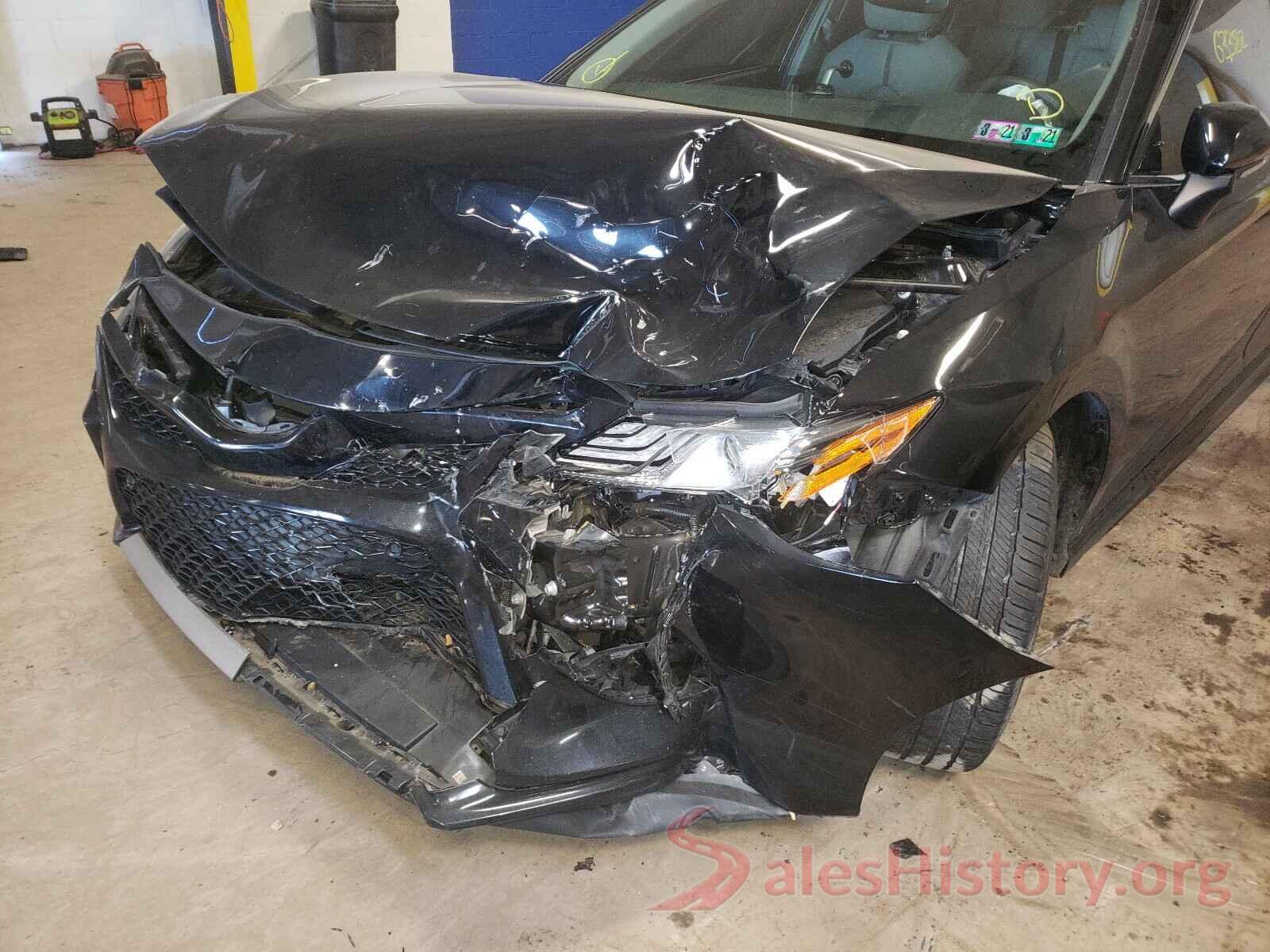 4T1B61HK9JU071528 2018 TOYOTA CAMRY