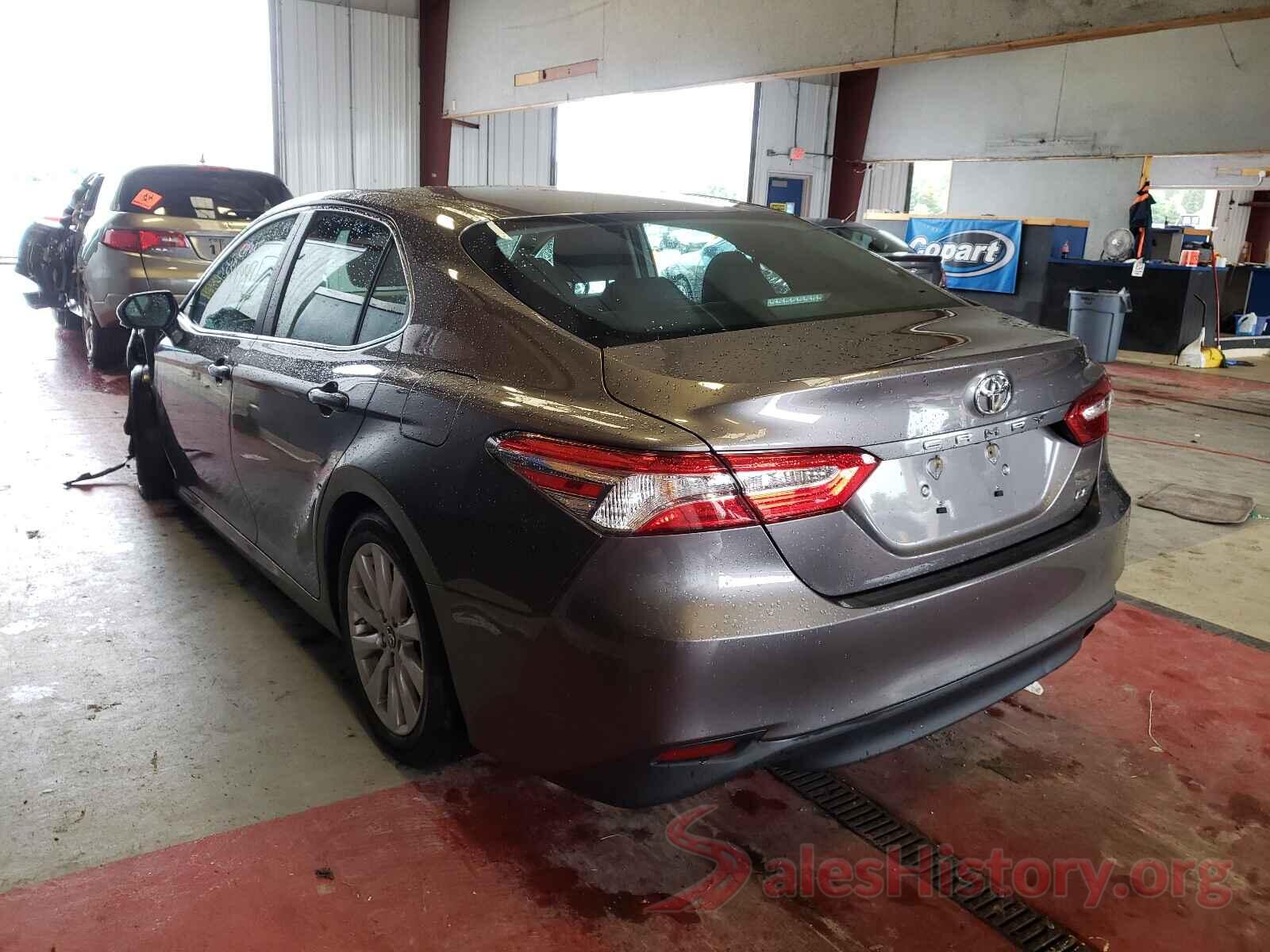 4T1B11HK8JU093292 2018 TOYOTA CAMRY