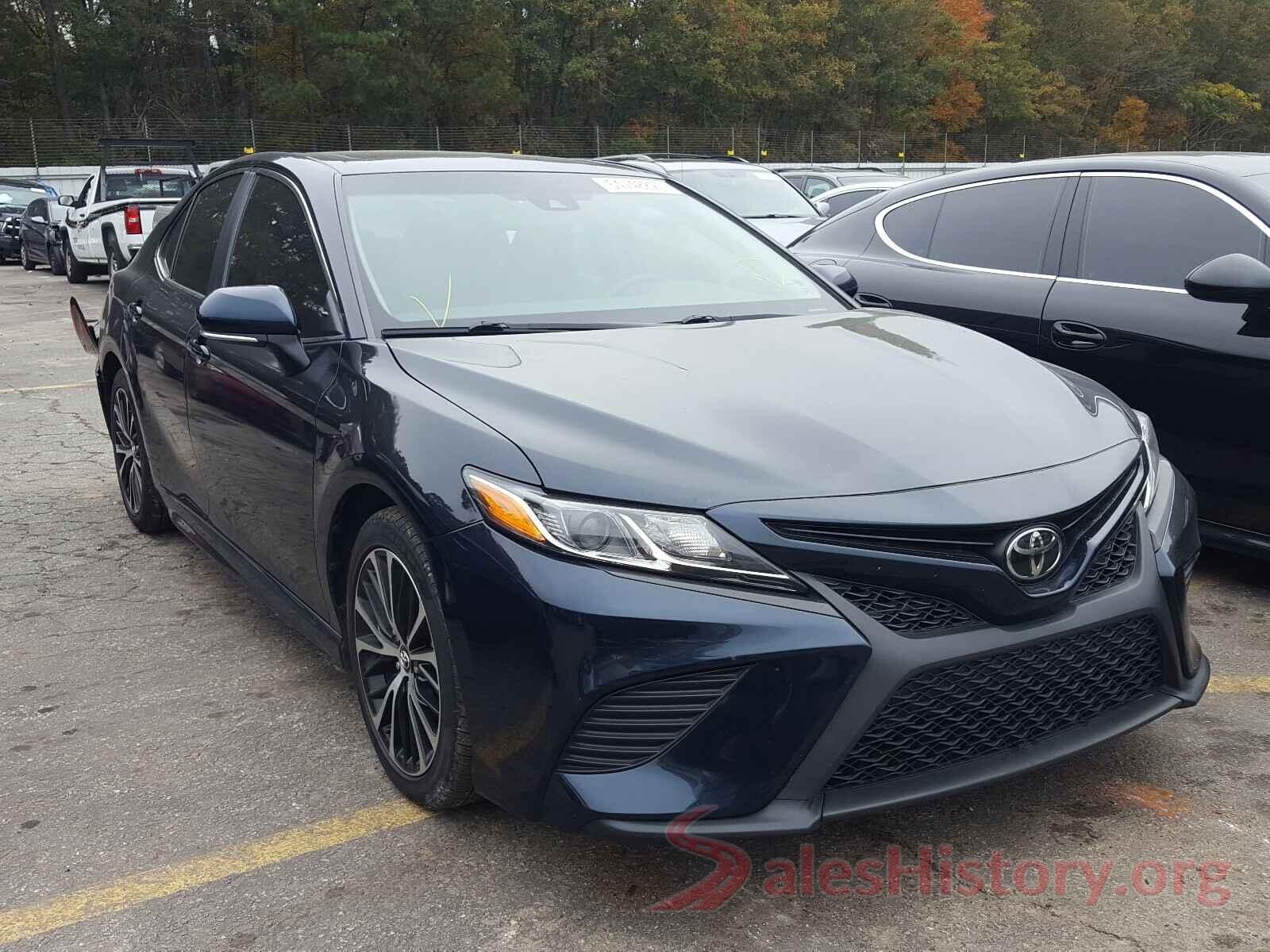 4T1B11HK8JU543247 2018 TOYOTA CAMRY