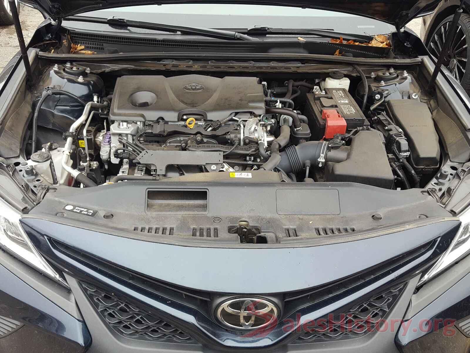 4T1B11HK8JU543247 2018 TOYOTA CAMRY