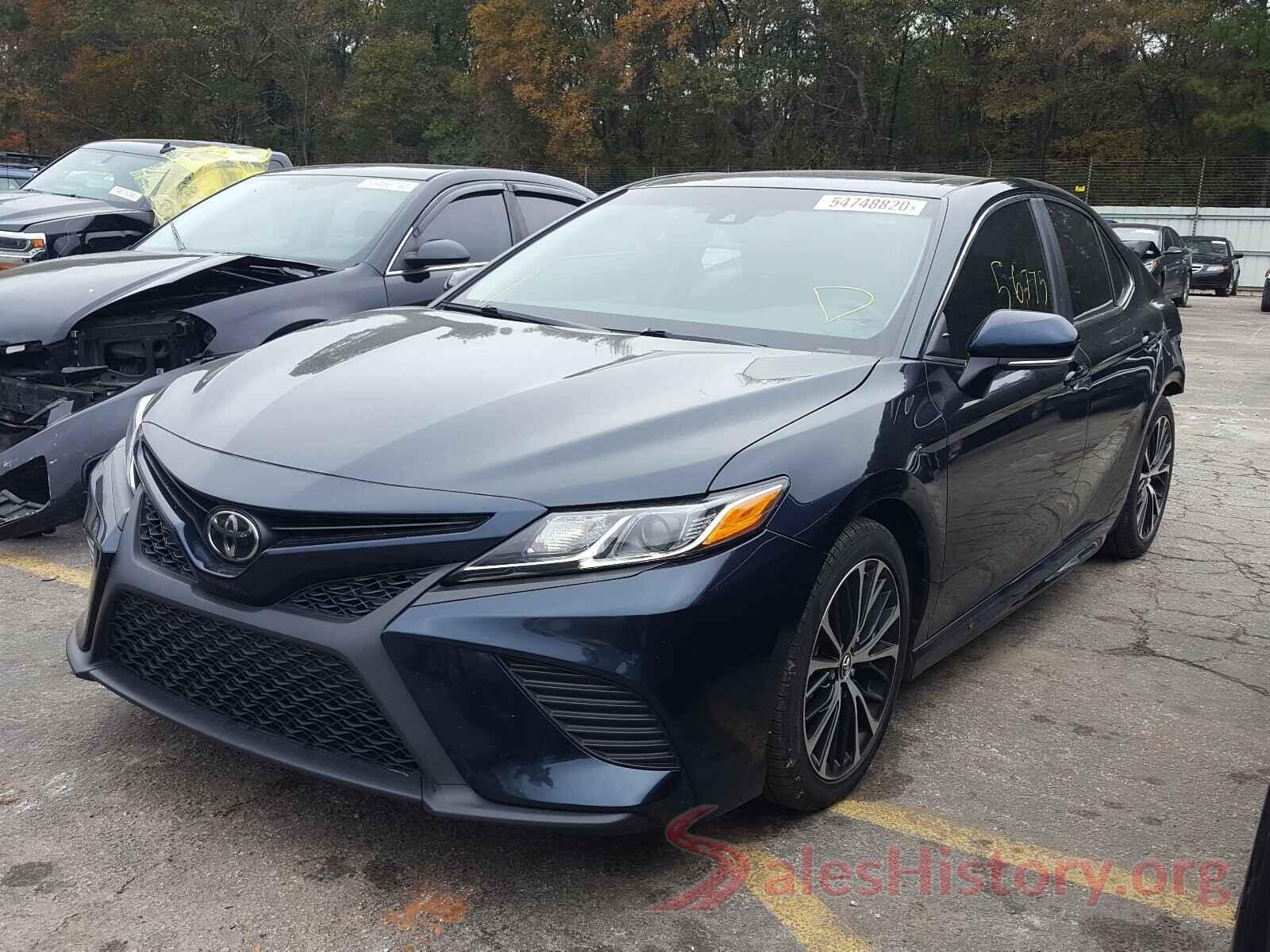 4T1B11HK8JU543247 2018 TOYOTA CAMRY