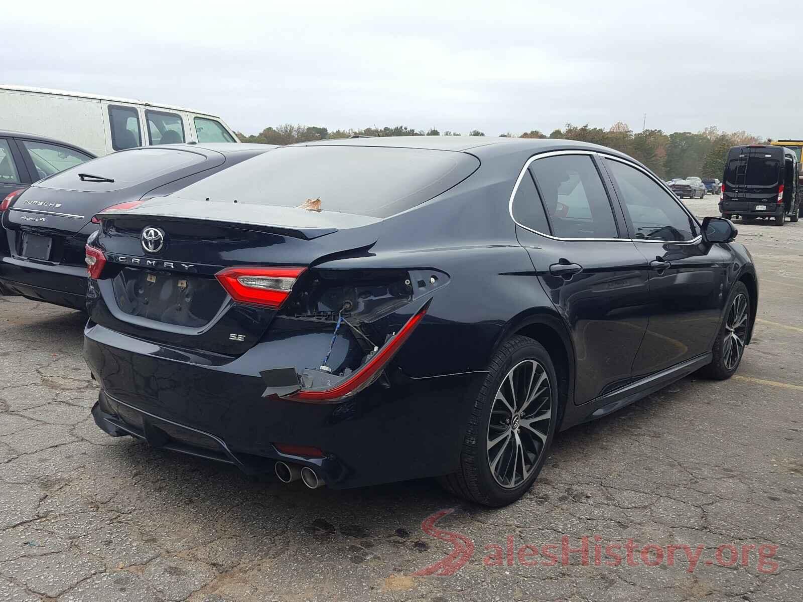 4T1B11HK8JU543247 2018 TOYOTA CAMRY