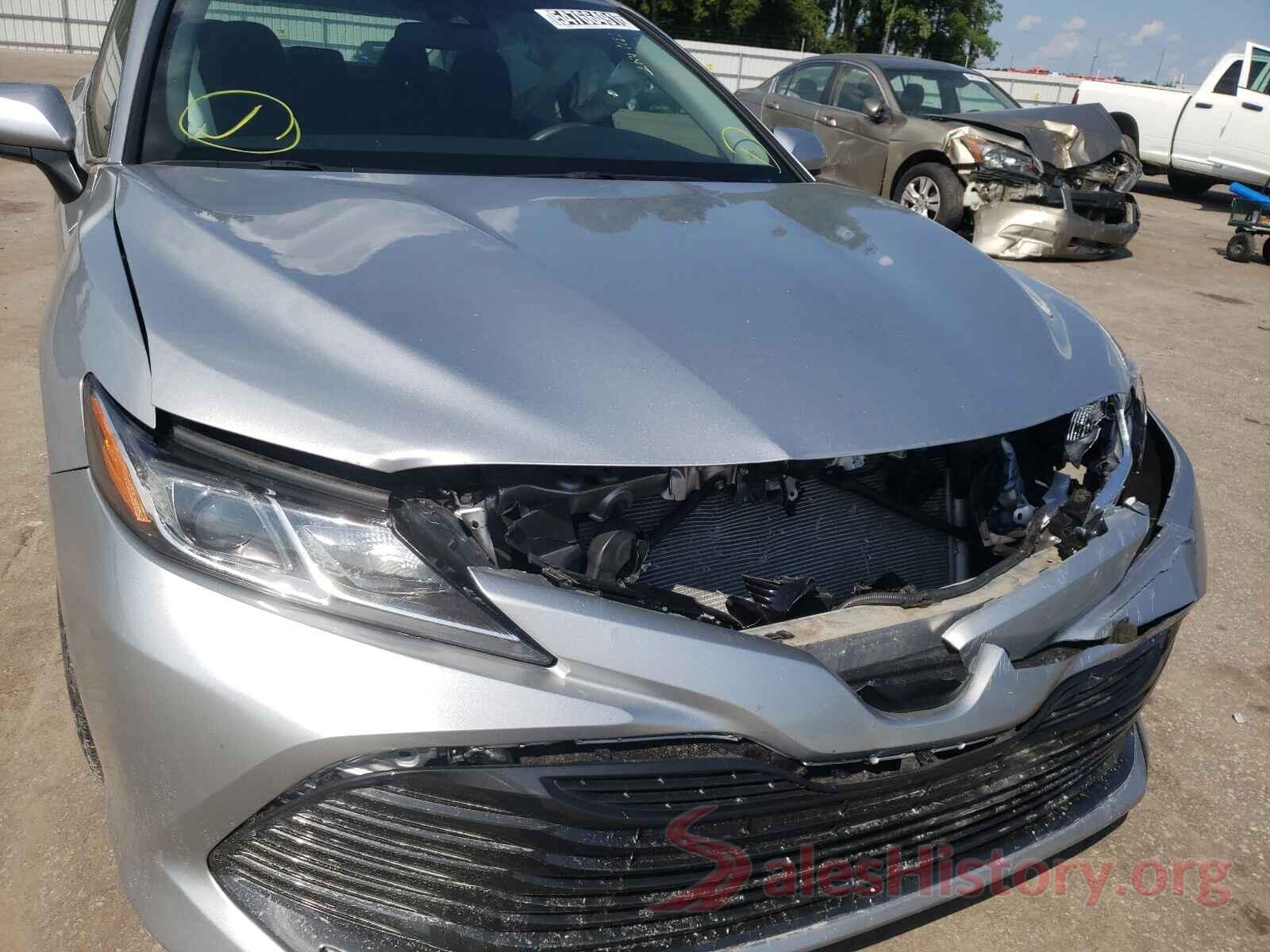 4T1B11HK2JU022881 2018 TOYOTA CAMRY