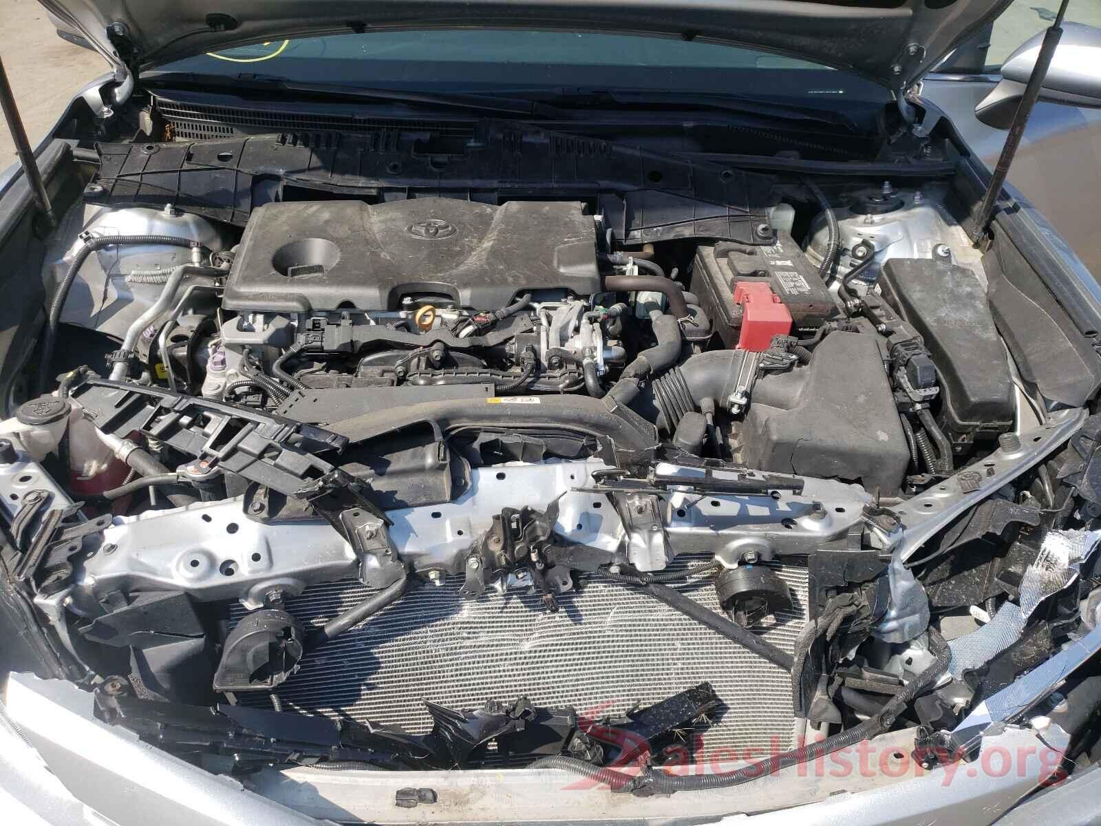 4T1B11HK2JU022881 2018 TOYOTA CAMRY