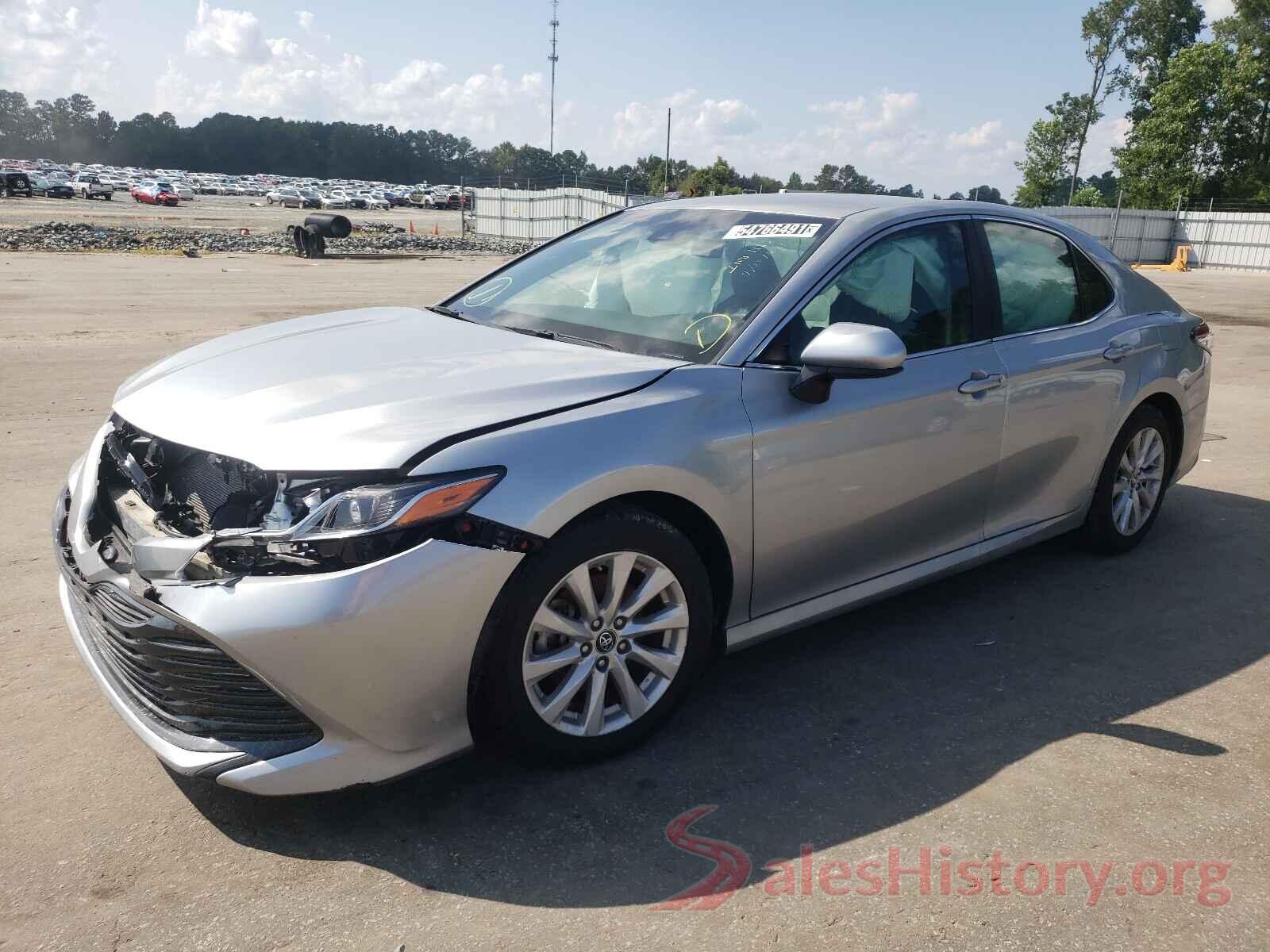 4T1B11HK2JU022881 2018 TOYOTA CAMRY