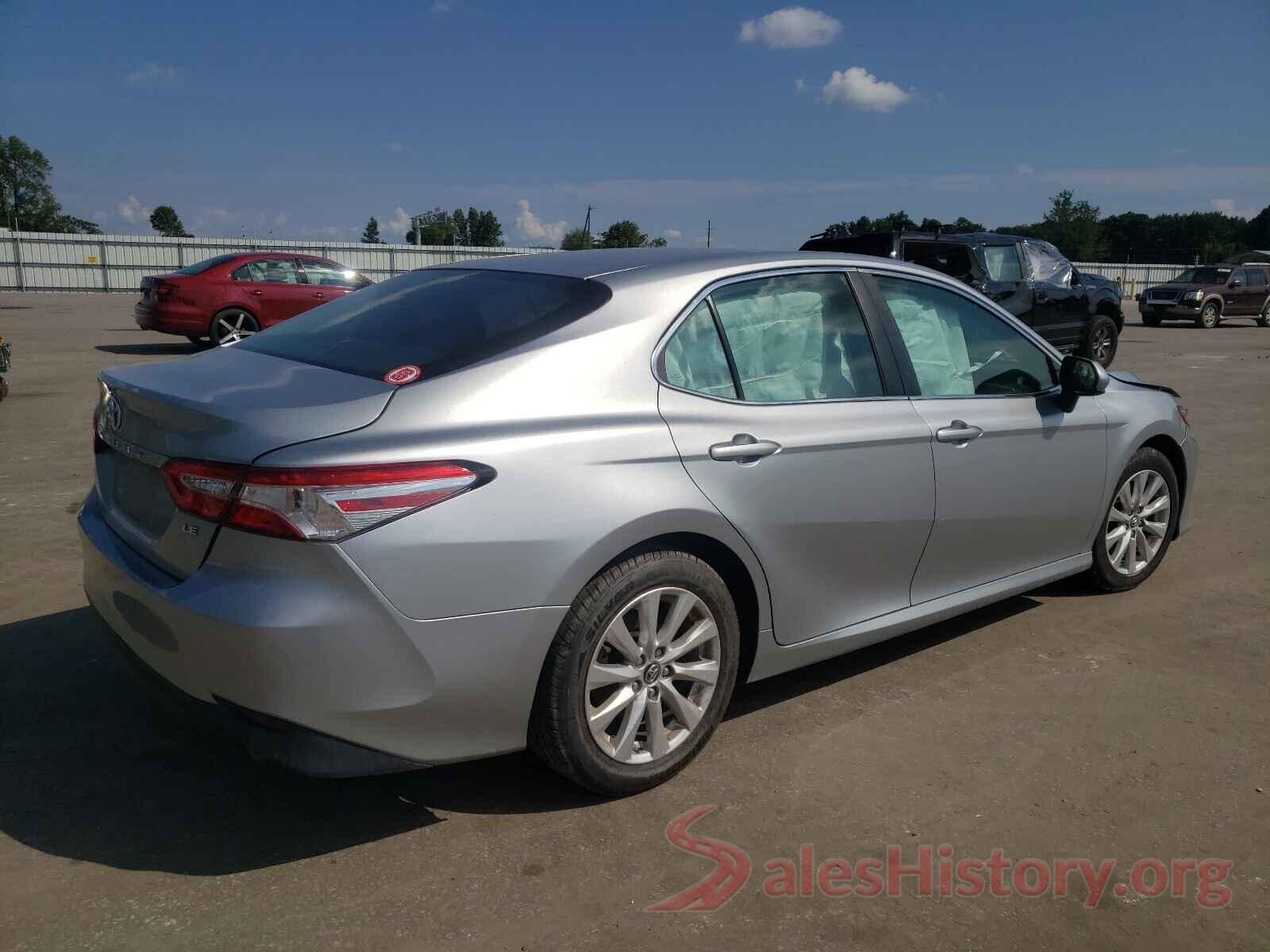 4T1B11HK2JU022881 2018 TOYOTA CAMRY