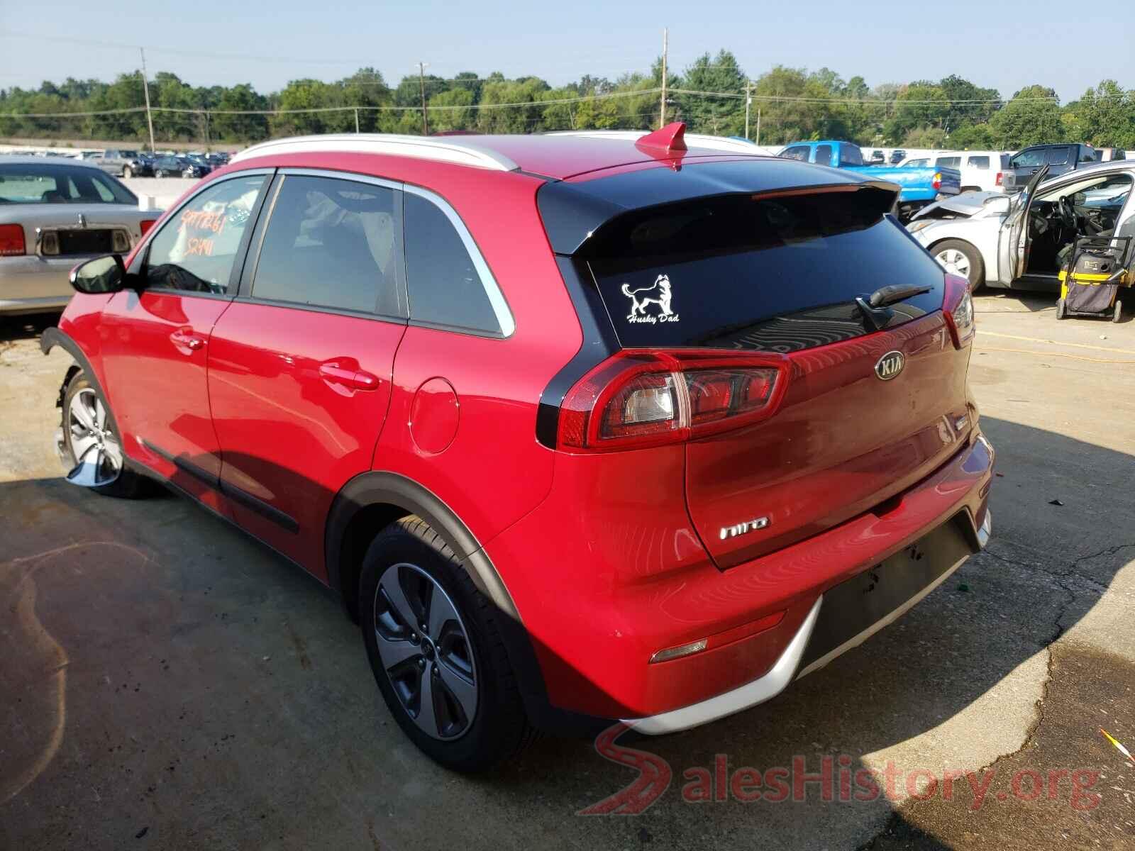 KNDCB3LC8J5155320 2018 KIA NIRO