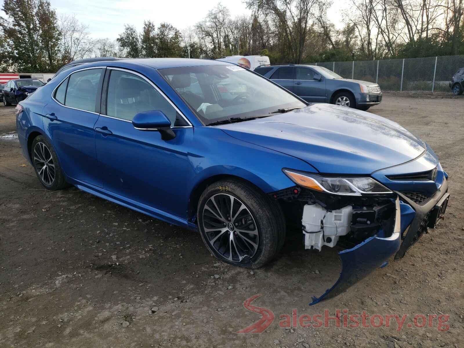 4T1B11HK2JU008253 2018 TOYOTA CAMRY