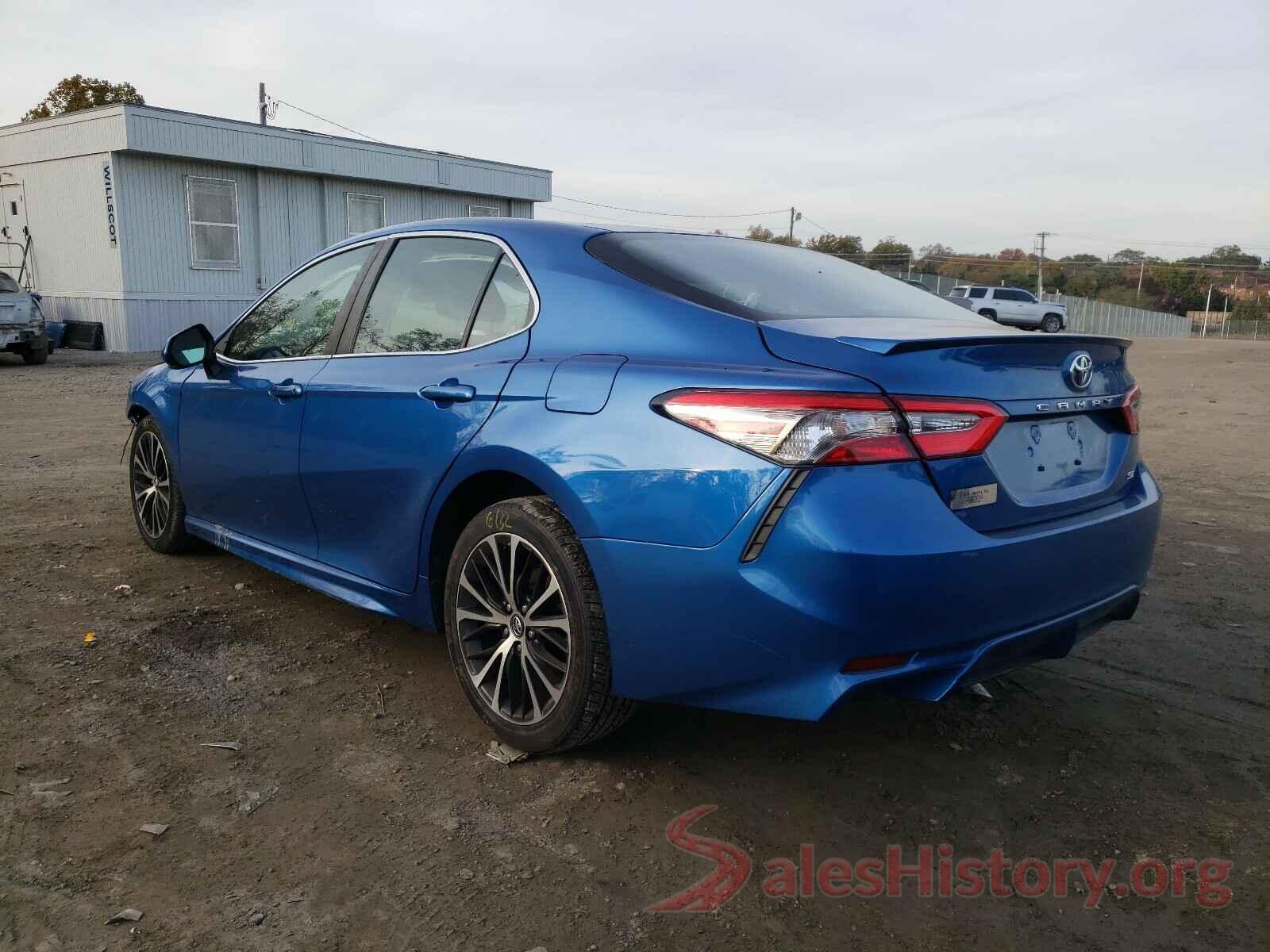 4T1B11HK2JU008253 2018 TOYOTA CAMRY