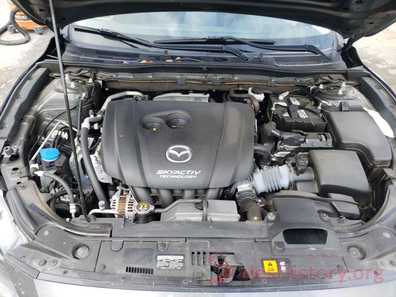 JM1BN1V71H1101284 2017 MAZDA 3