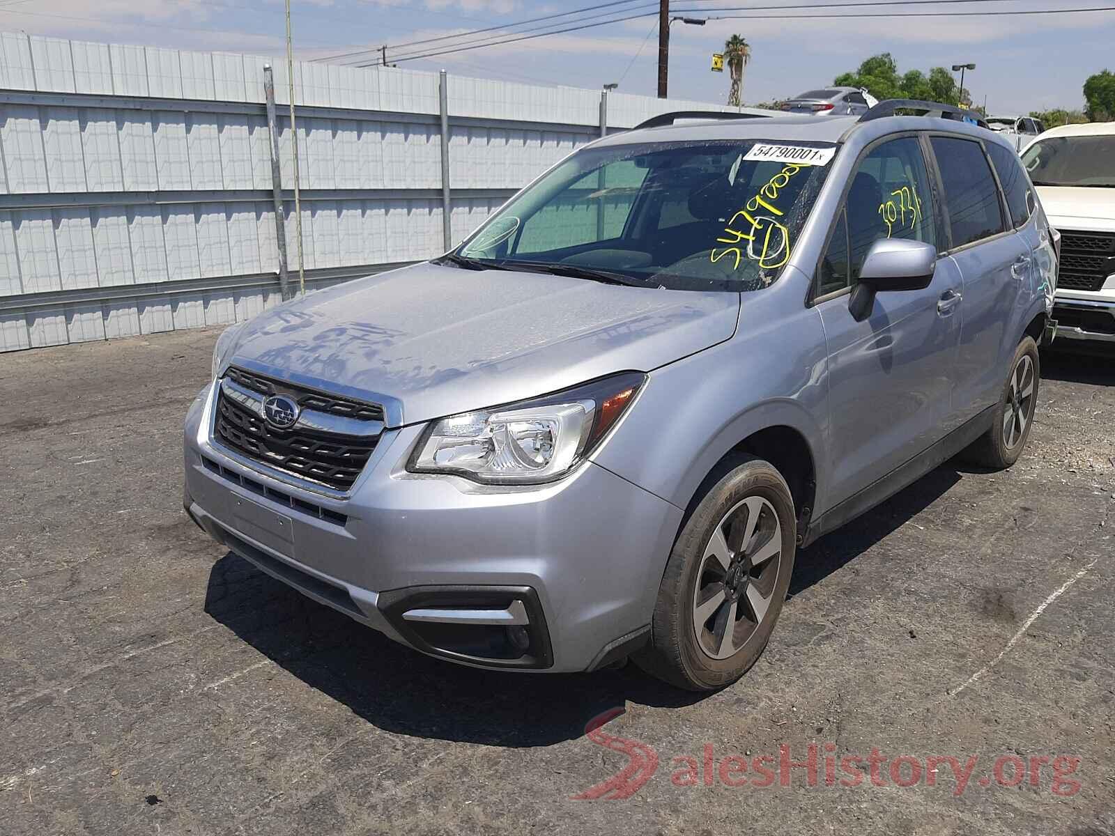 JF2SJAGC9JH581109 2018 SUBARU FORESTER