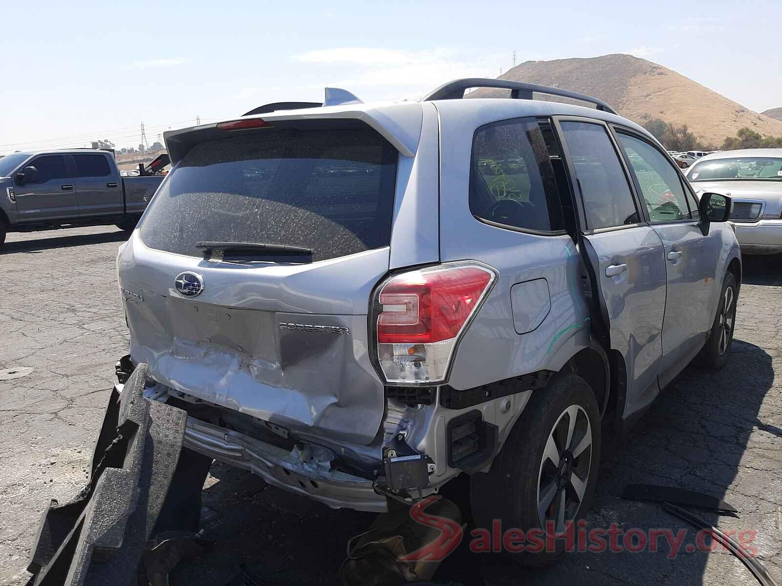 JF2SJAGC9JH581109 2018 SUBARU FORESTER