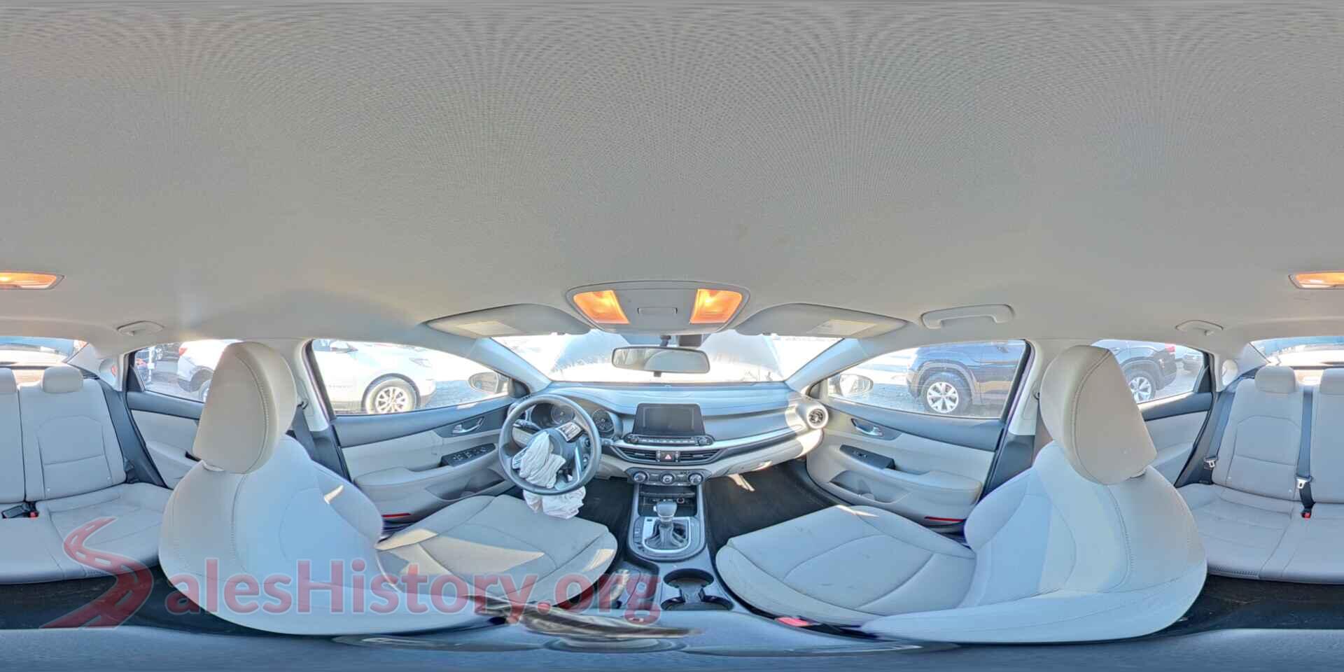 2021 KIA FORTE VIN 3KPF24AD3ME379652, damage close-up
