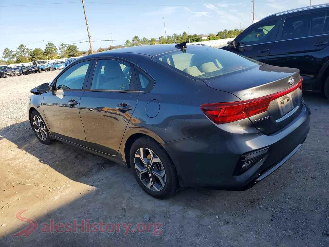 2021 KIA FORTE VIN 3KPF24AD3ME379652, front view
