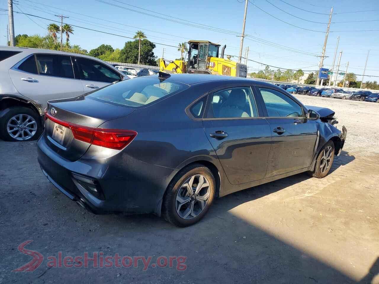 2021 KIA FORTE VIN 3KPF24AD3ME379652, right side view