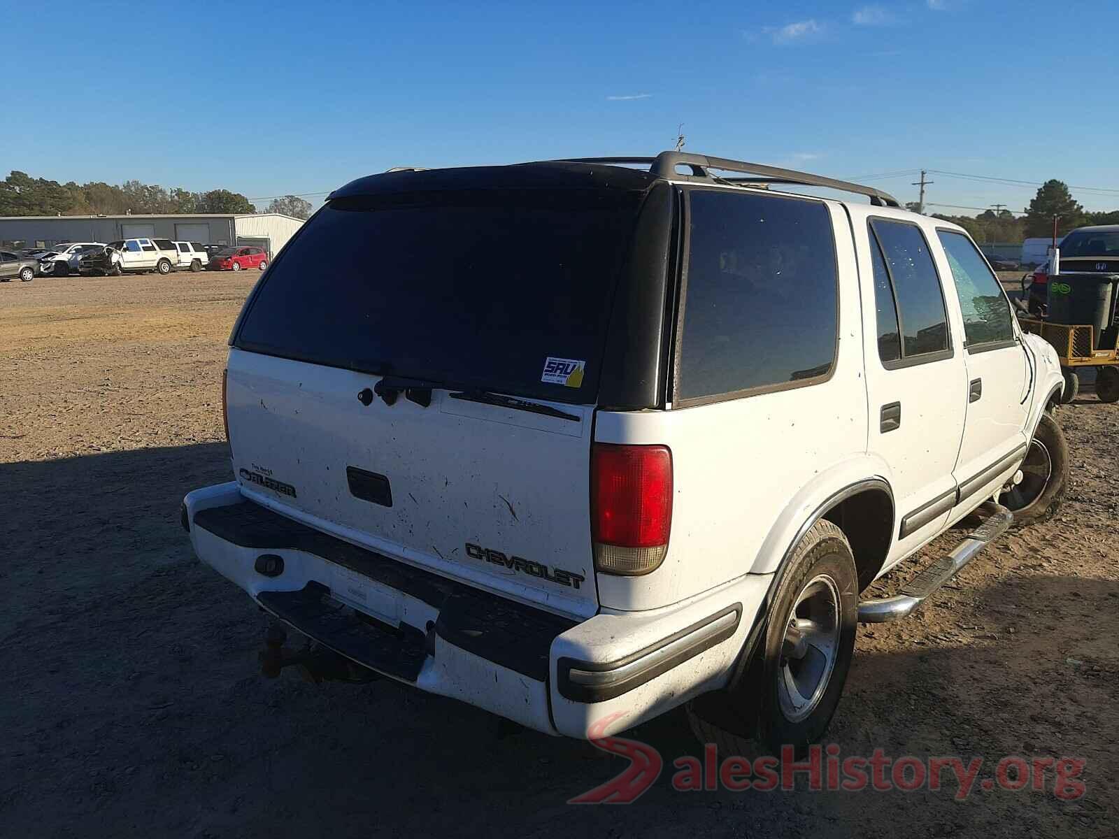 1GNCS13W3W2224445 1998 CHEVROLET BLAZER