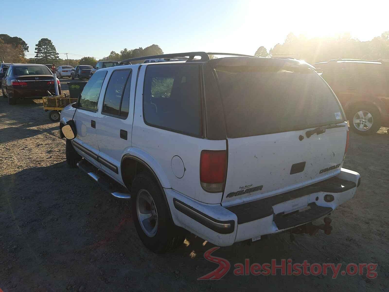 1GNCS13W3W2224445 1998 CHEVROLET BLAZER