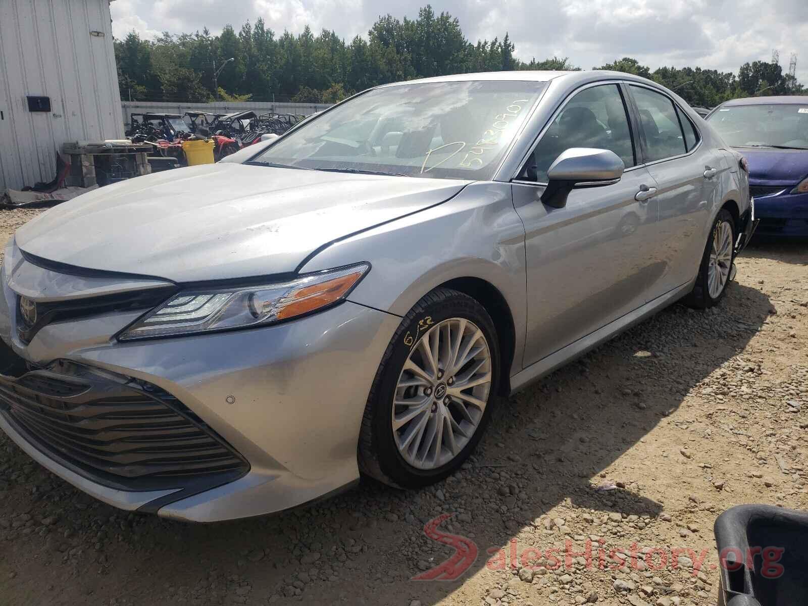 4T1B11HK2JU060286 2018 TOYOTA CAMRY