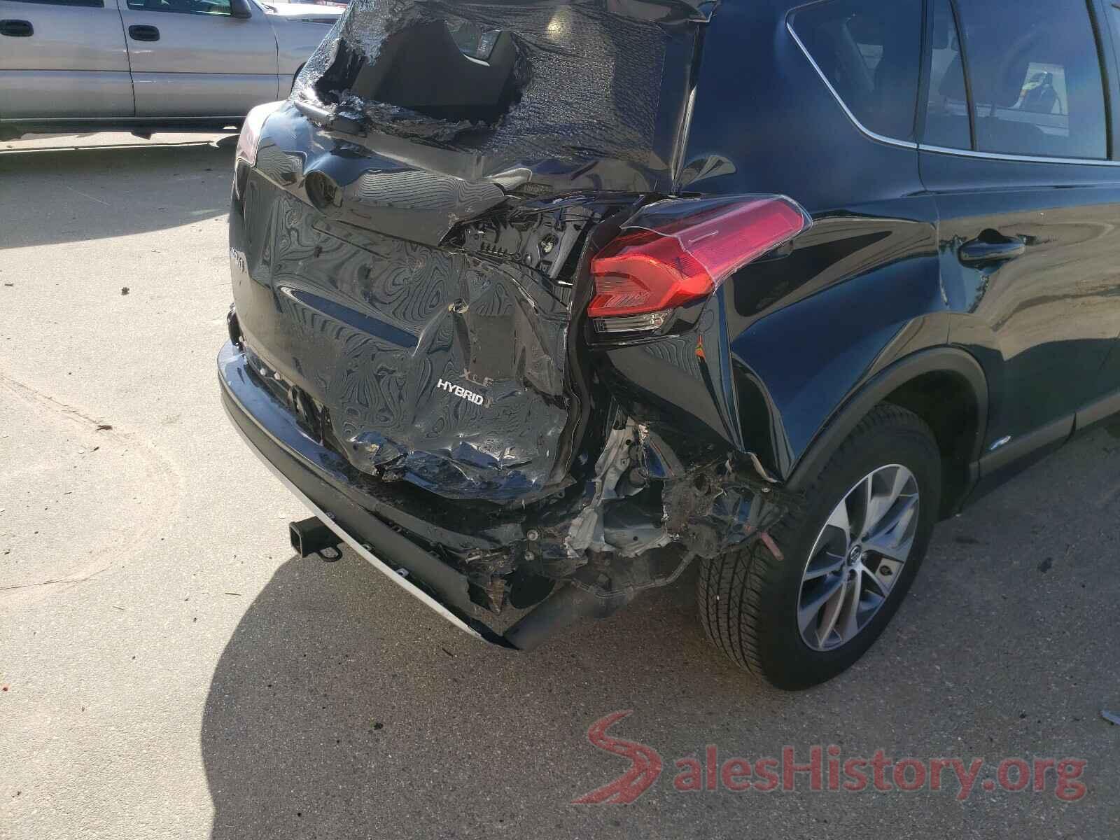 JTMRJREV8JD256278 2018 TOYOTA RAV4