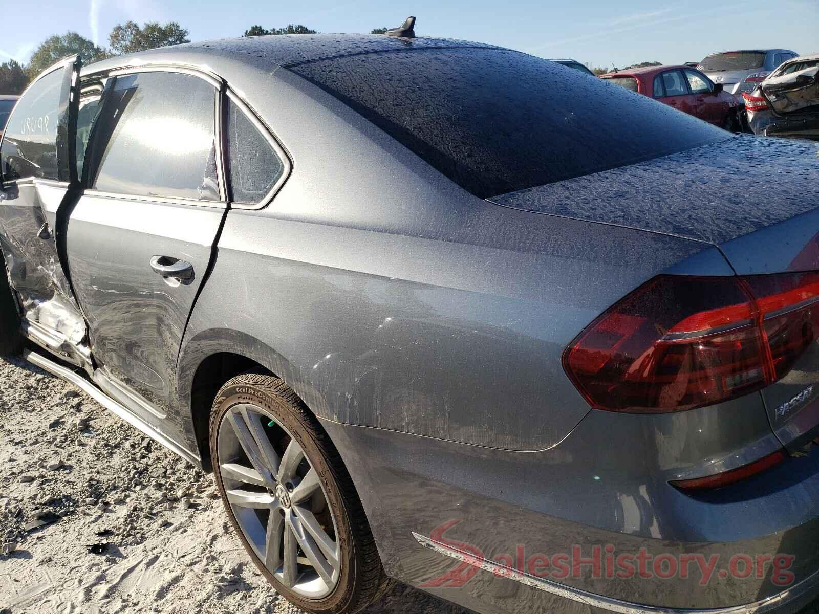 1VWAA7A33JC049211 2018 VOLKSWAGEN PASSAT