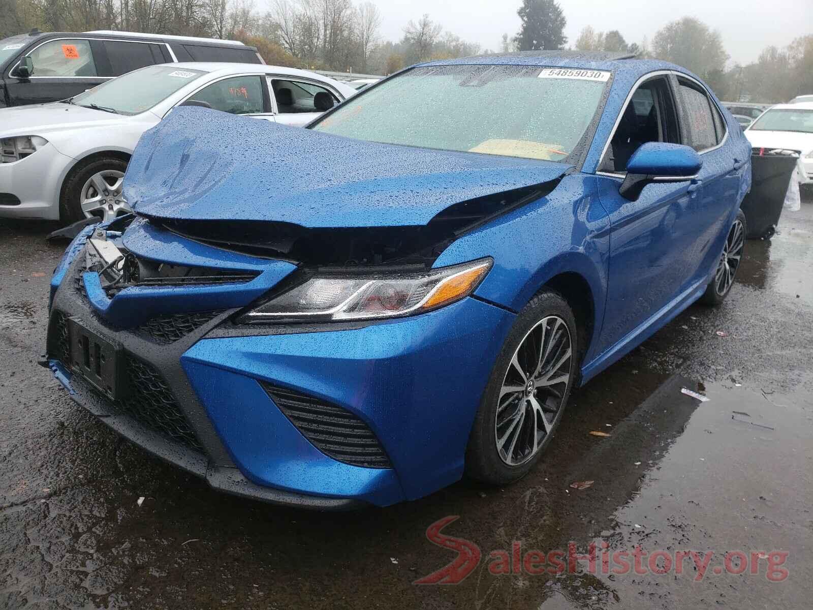 4T1B11HK7JU030412 2018 TOYOTA CAMRY