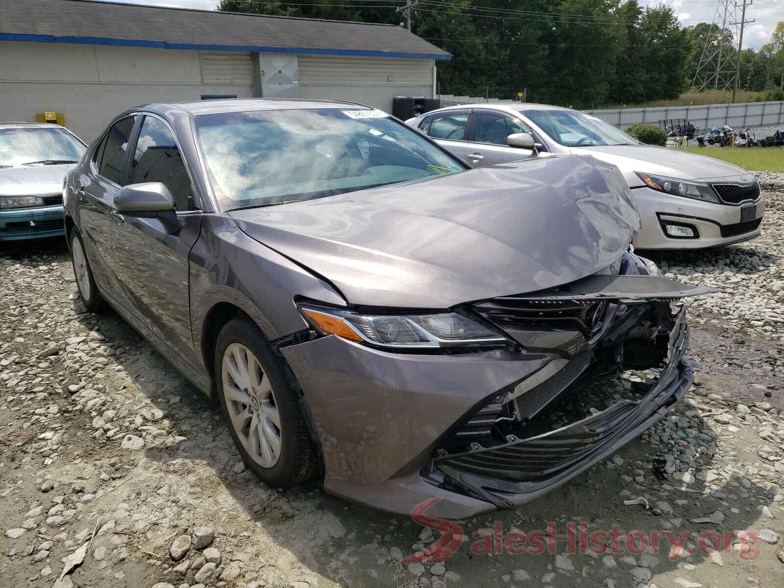 4T1B11HK0JU144154 2018 TOYOTA CAMRY