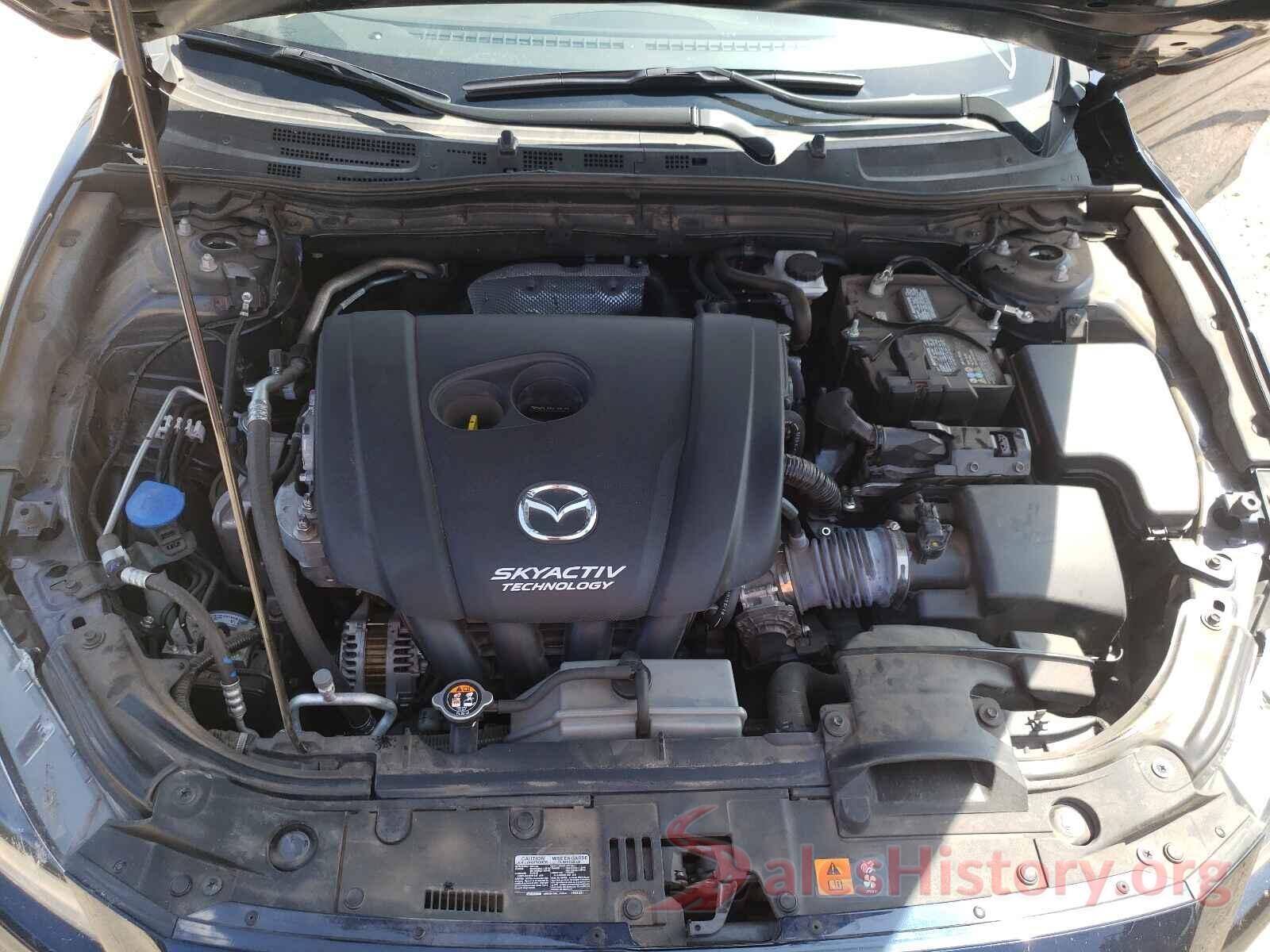 3MZBN1L33JM261592 2018 MAZDA 3