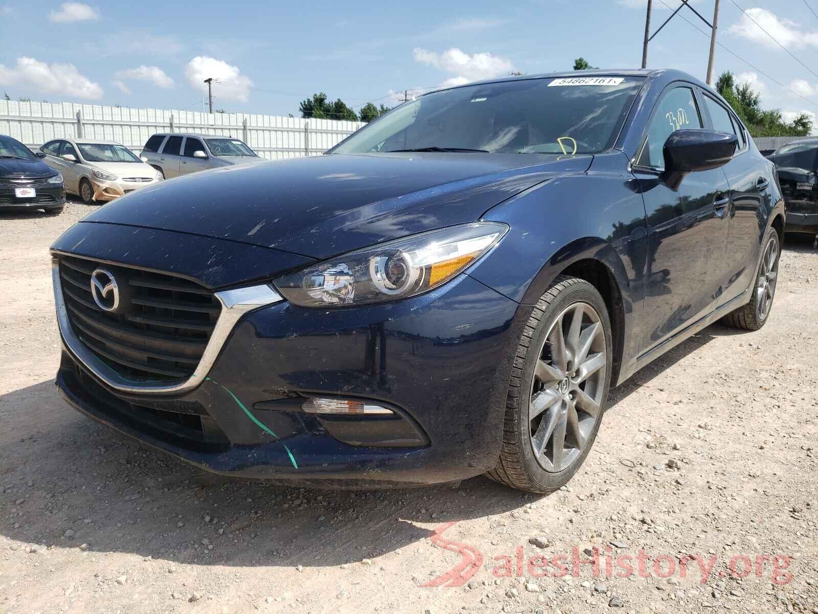 3MZBN1L33JM261592 2018 MAZDA 3