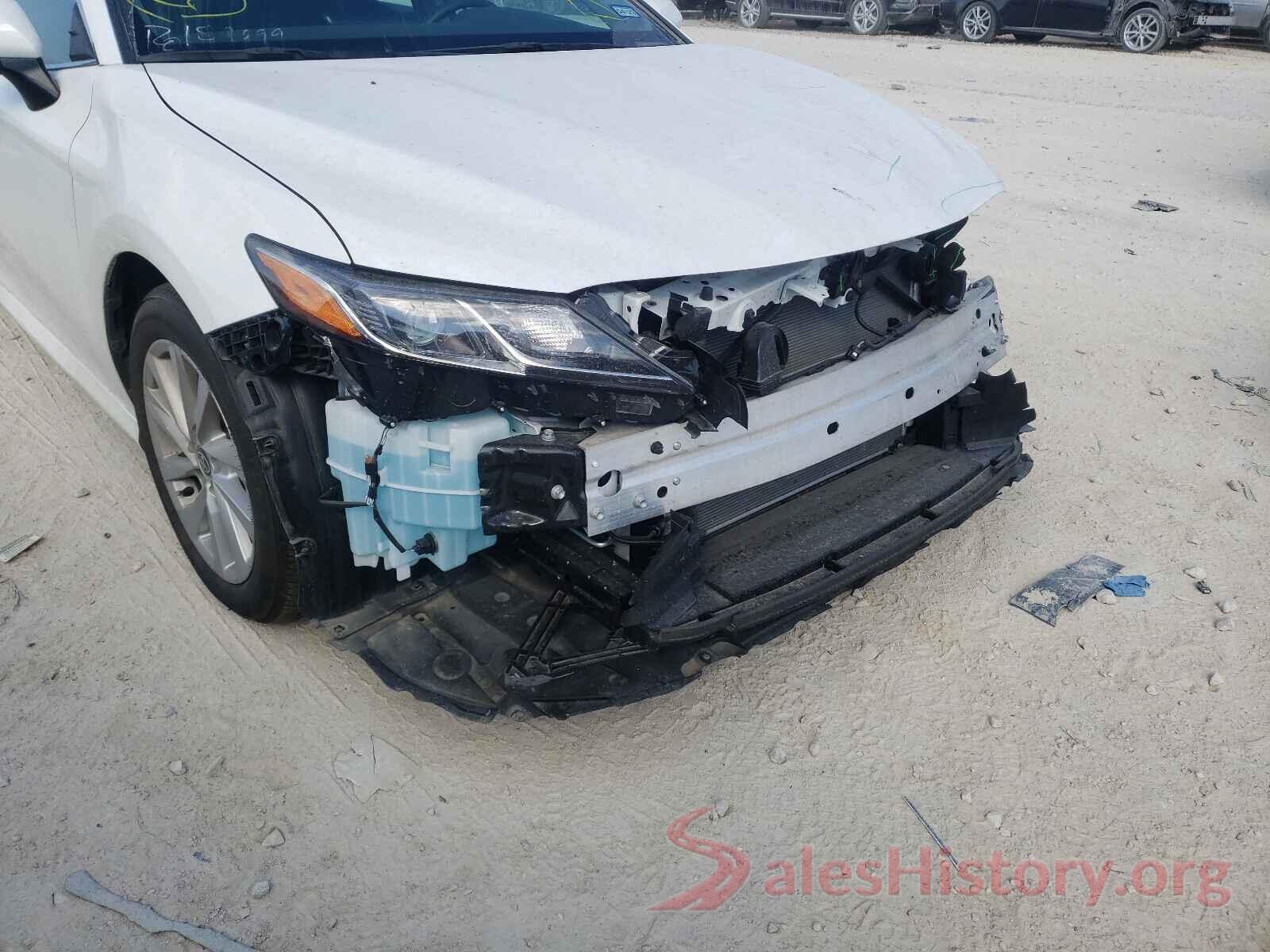 4T1C11AK9MU581685 2021 TOYOTA CAMRY