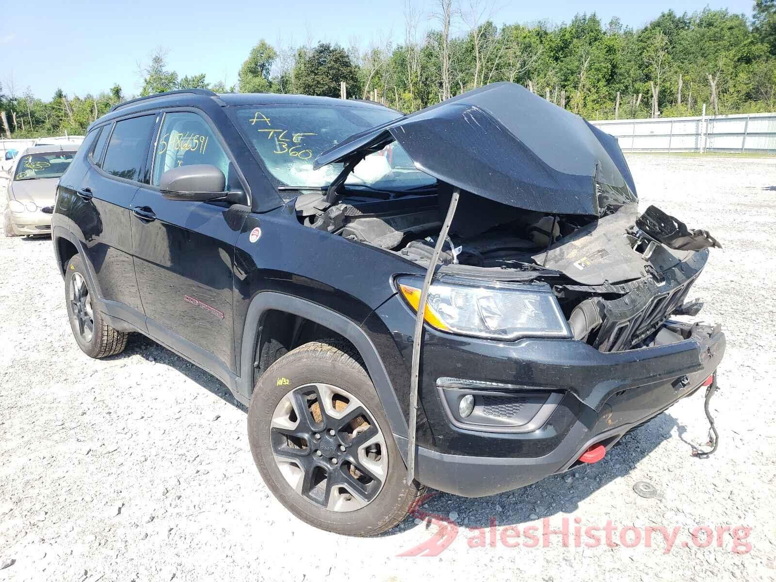 3C4NJDDB9JT213393 2018 JEEP COMPASS