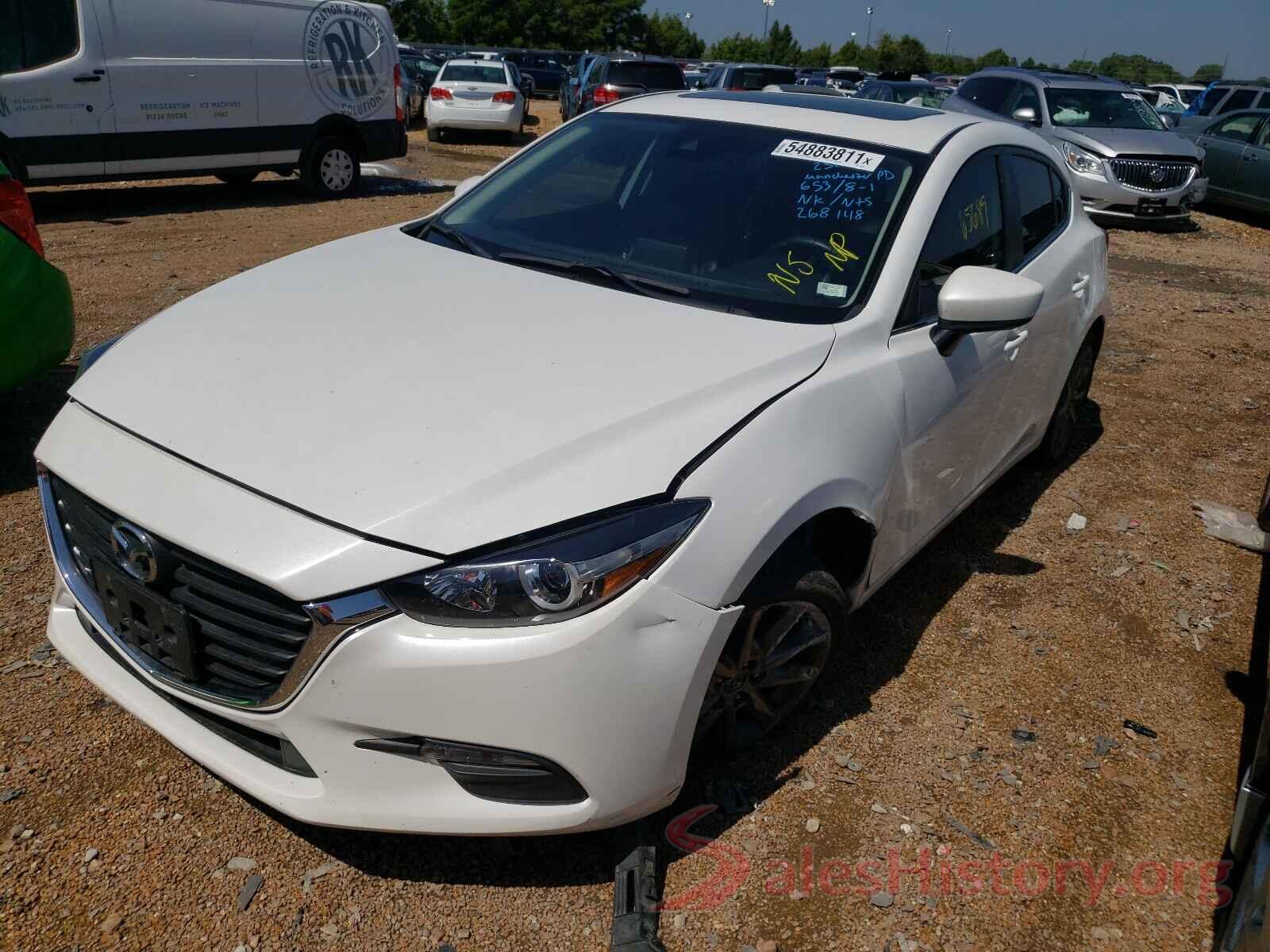 3MZBN1L38JM268148 2018 MAZDA 3