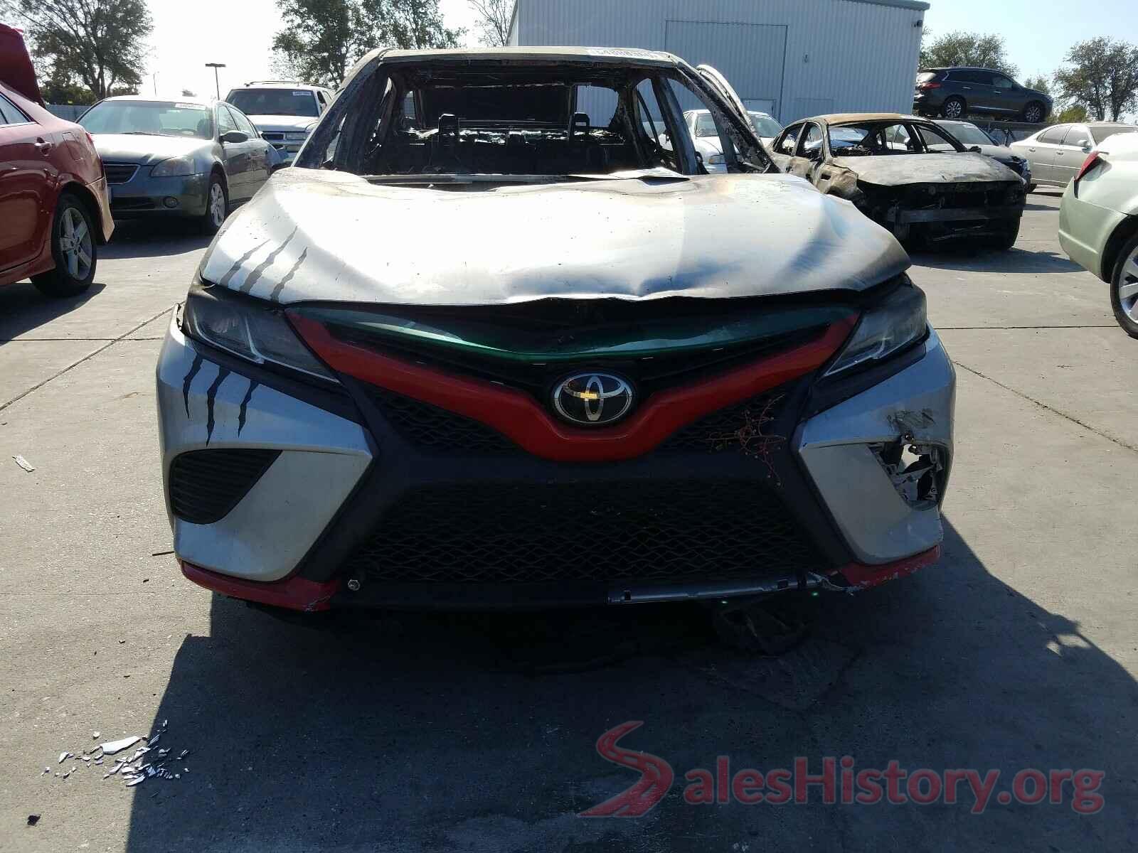 4T1B11HK6JU659014 2018 TOYOTA CAMRY