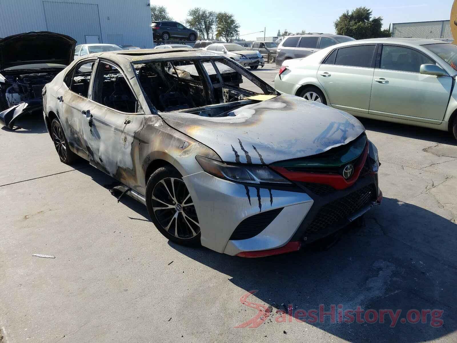 4T1B11HK6JU659014 2018 TOYOTA CAMRY