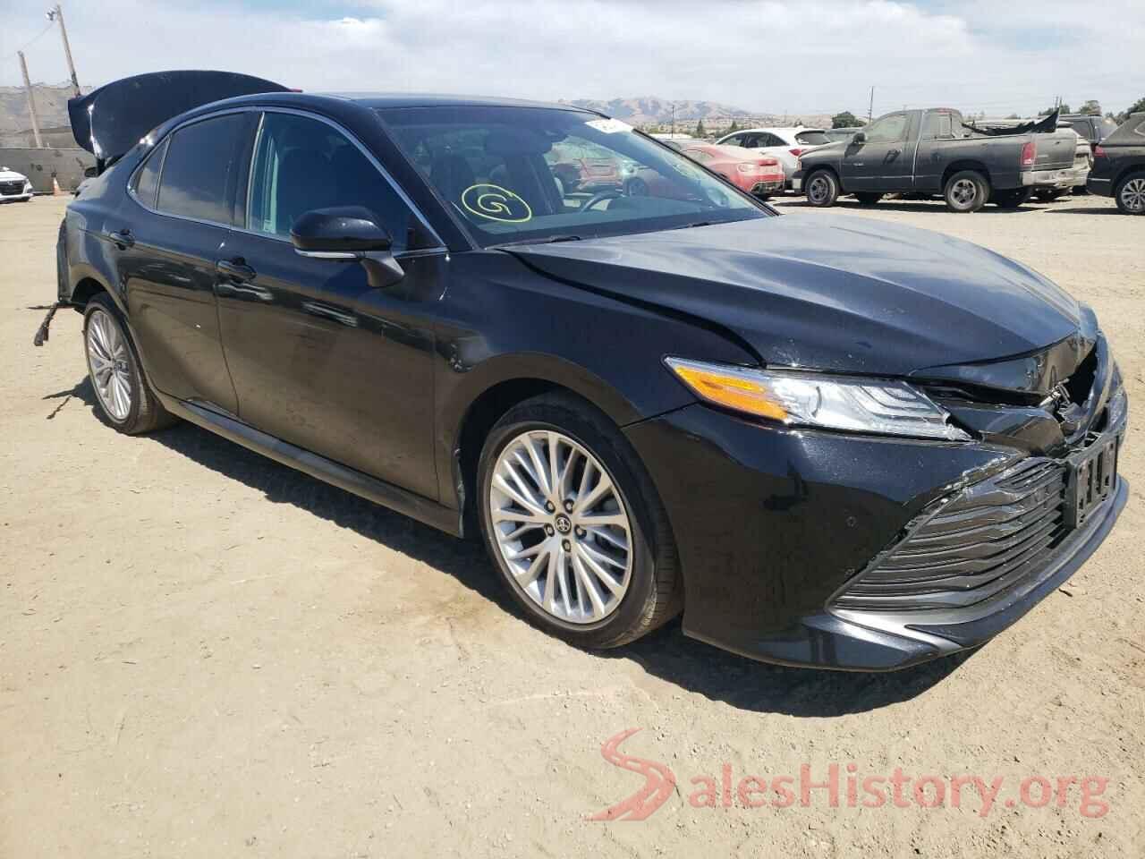 4T1B11HK4JU528311 2018 TOYOTA CAMRY