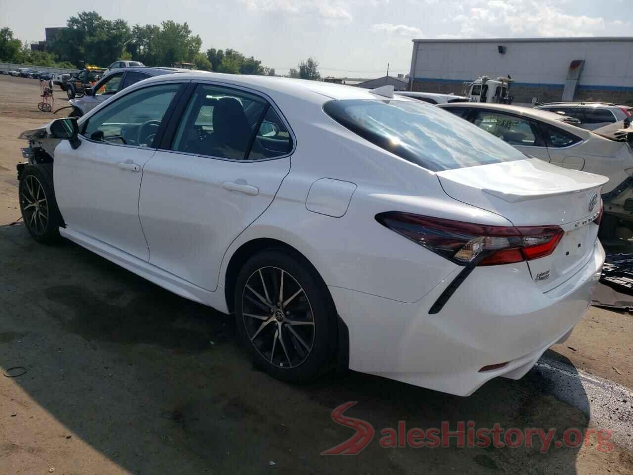 4T1G11AK3NU705503 2022 TOYOTA CAMRY