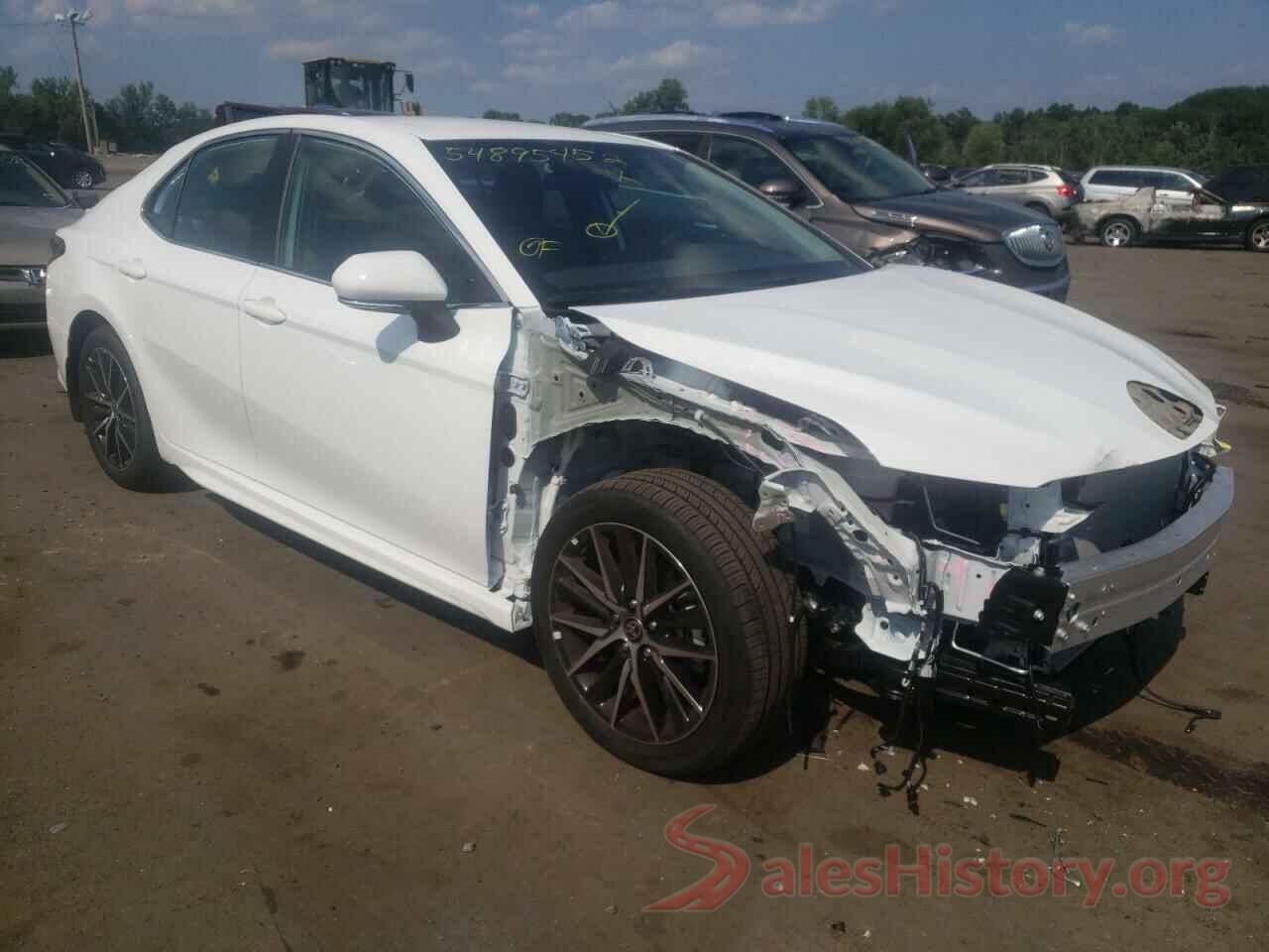 4T1G11AK3NU705503 2022 TOYOTA CAMRY