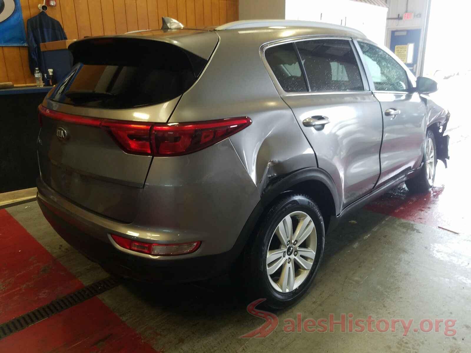 KNDPMCAC8J7437721 2018 KIA SPORTAGE