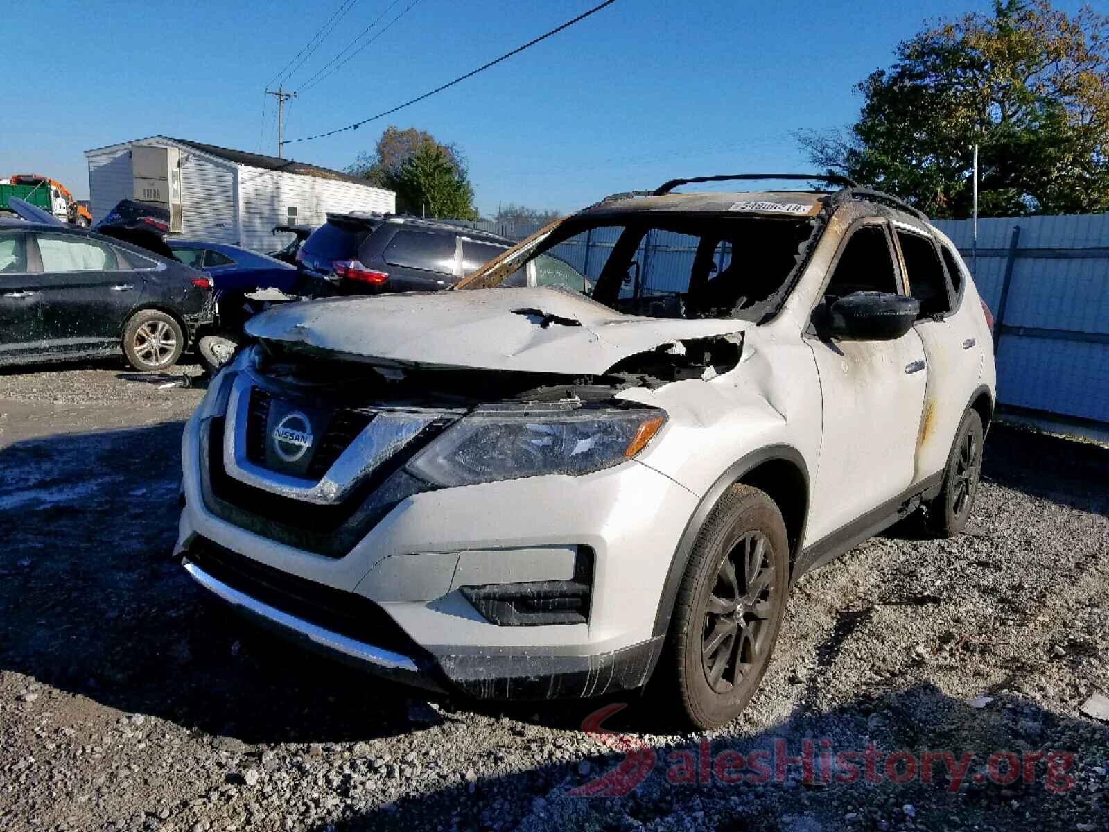 5N1AT2MV3HC885572 2017 NISSAN ROGUE