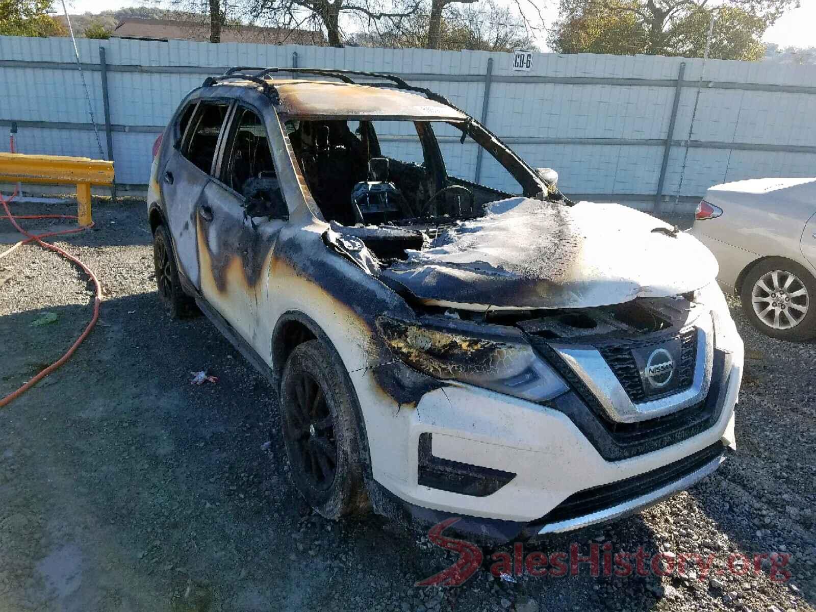 5N1AT2MV3HC885572 2017 NISSAN ROGUE