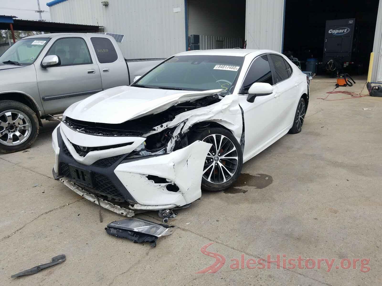 4T1B11HK7JU590205 2018 TOYOTA CAMRY