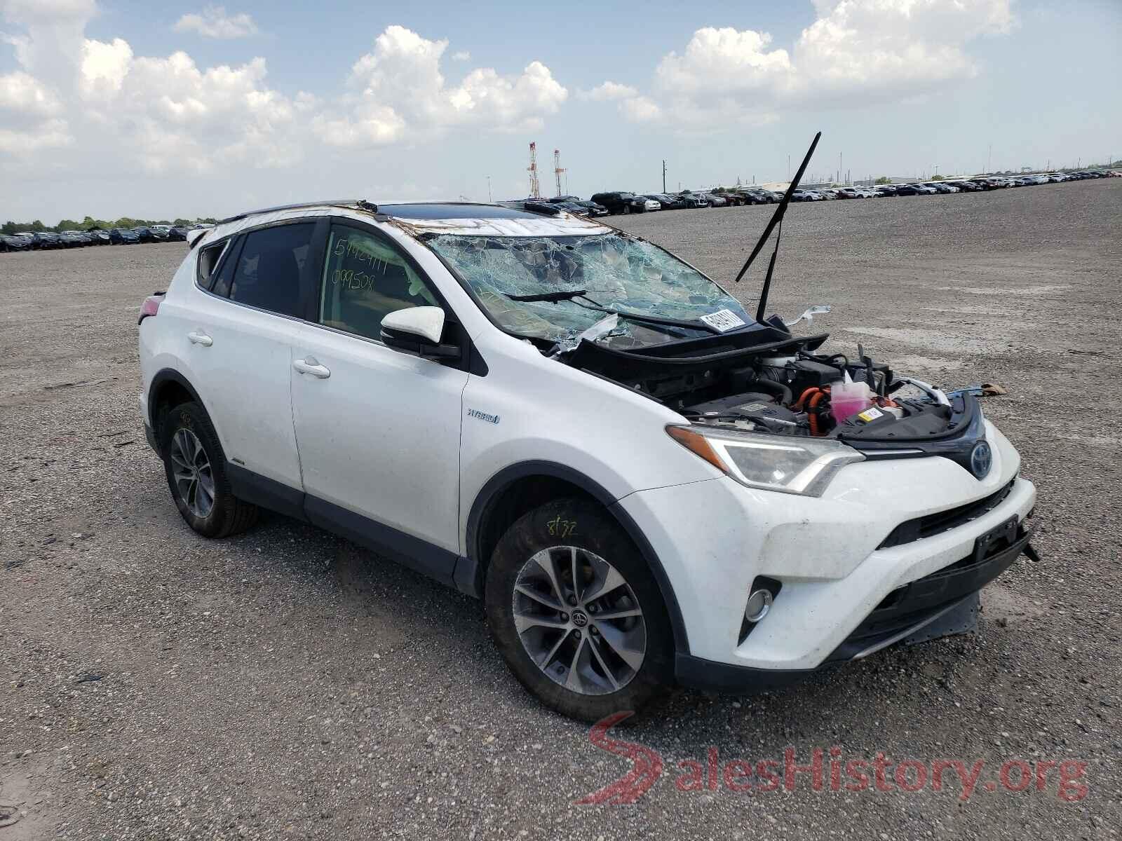 JTMRJREVXHD099508 2017 TOYOTA RAV4