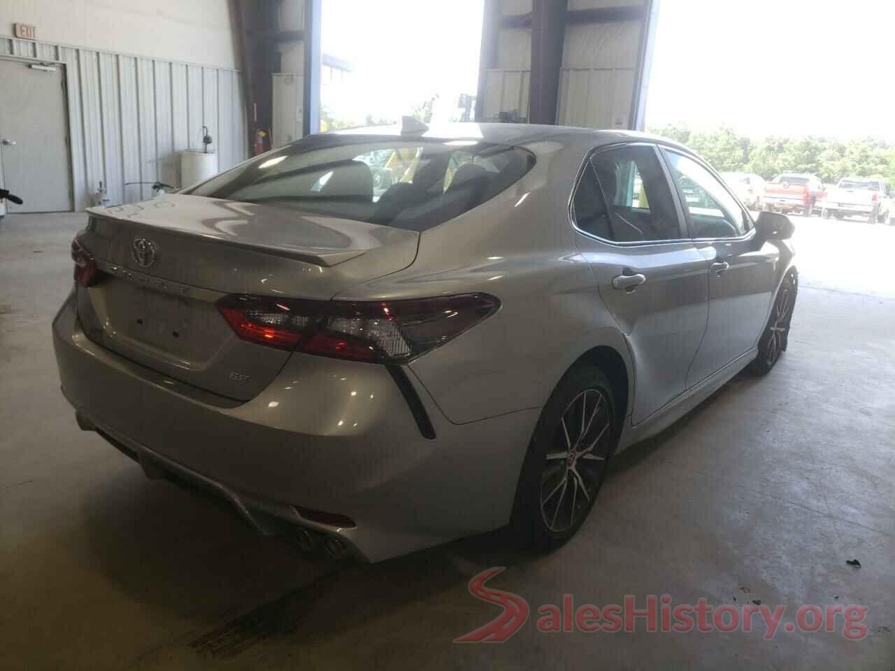 4T1G11AK2MU573560 2021 TOYOTA CAMRY