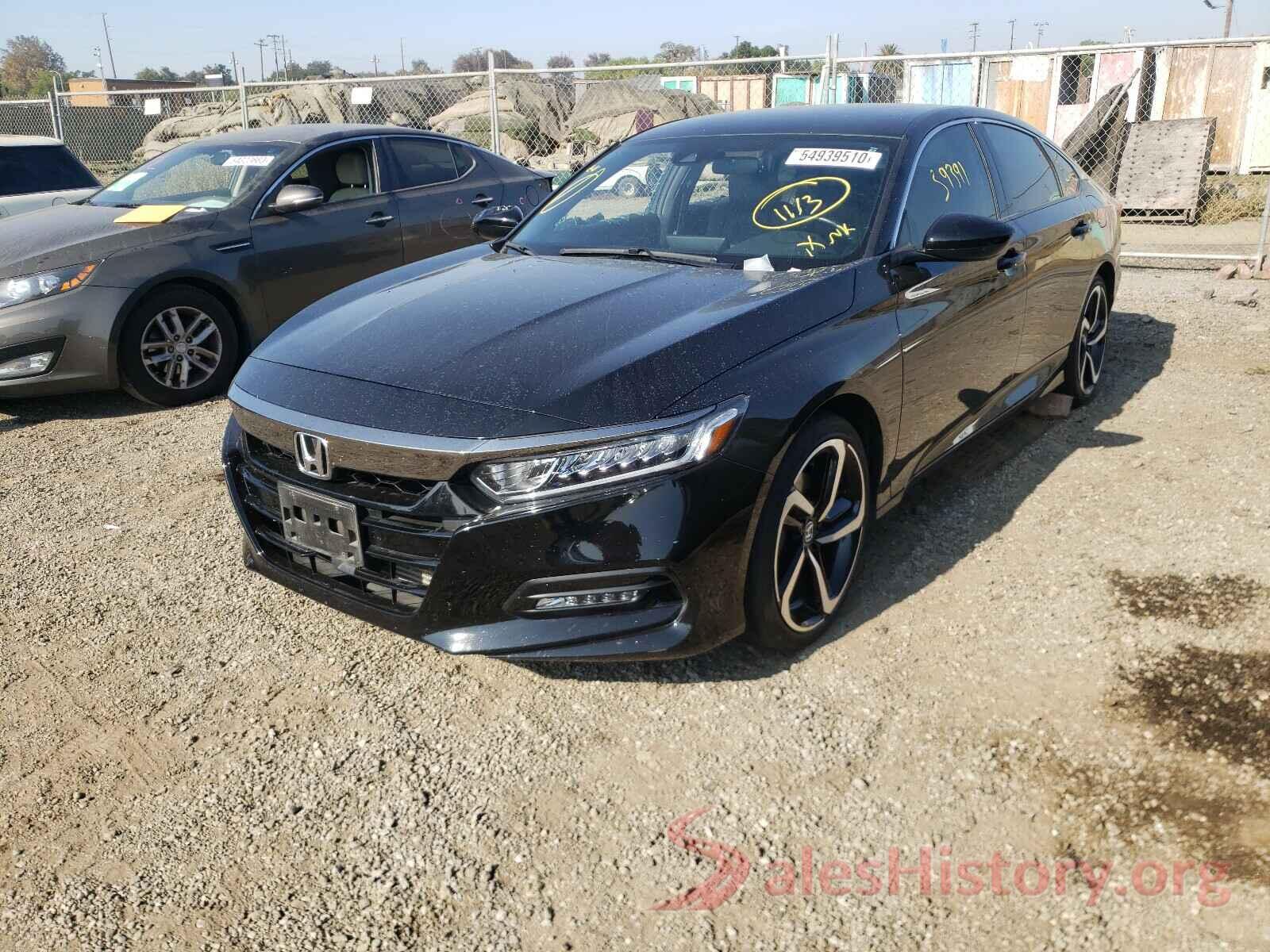 1HGCV1F31JA198915 2018 HONDA ACCORD