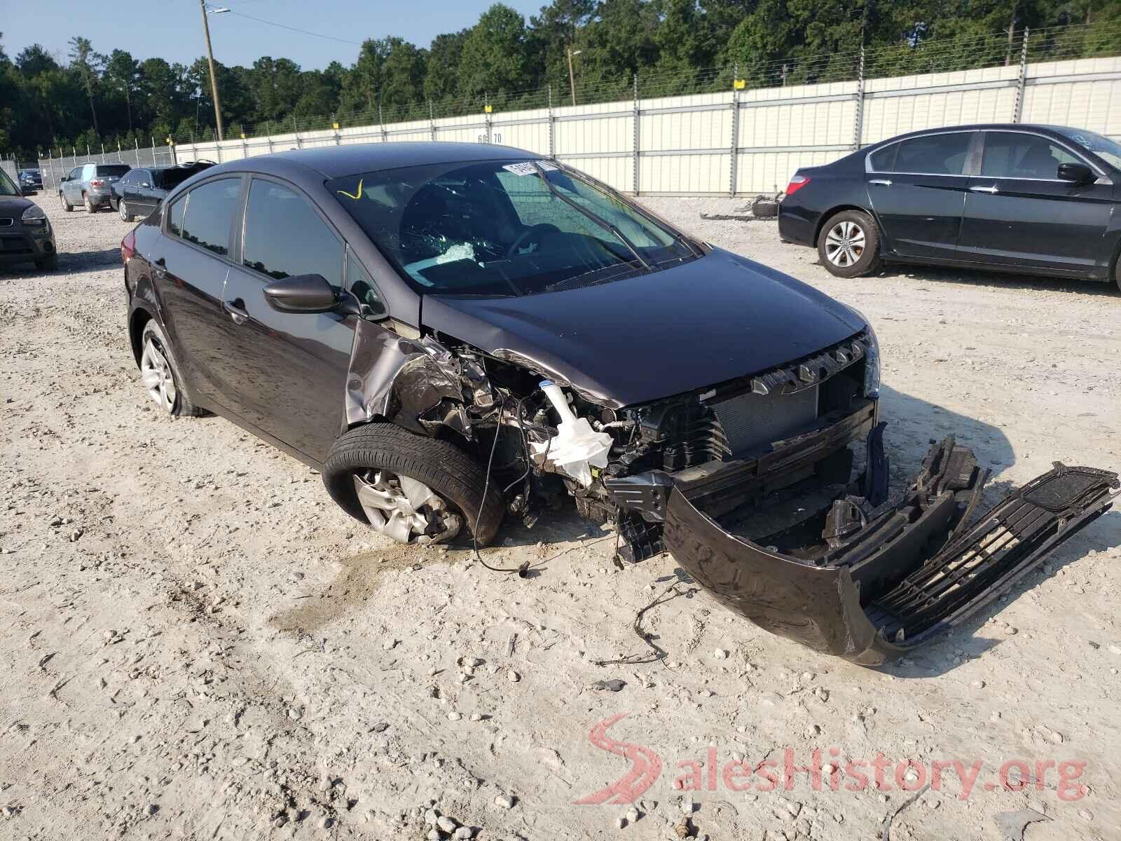 3KPFK4A78JE167545 2018 KIA FORTE