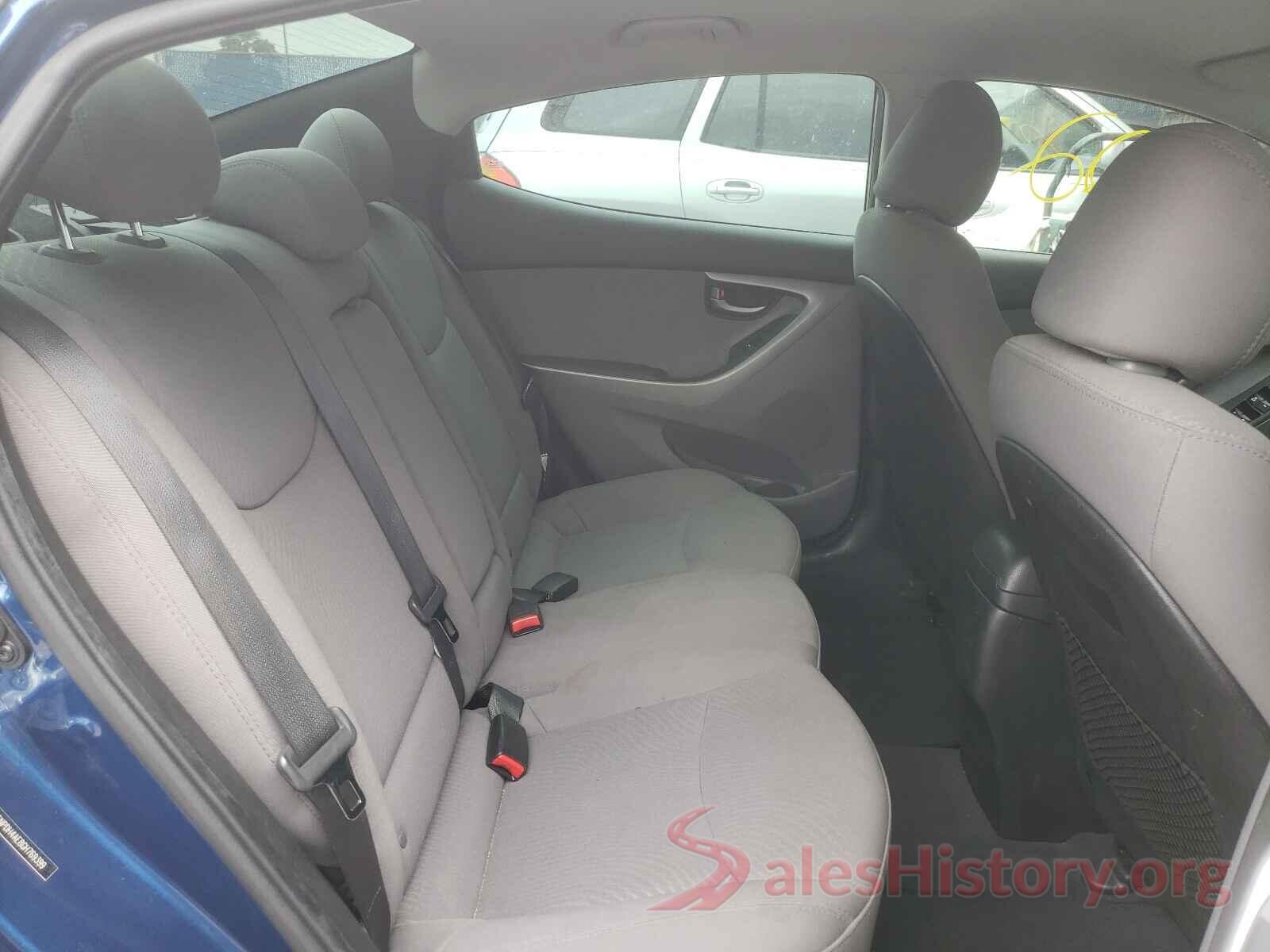 5NPDH4AE8GH769399 2016 HYUNDAI ELANTRA