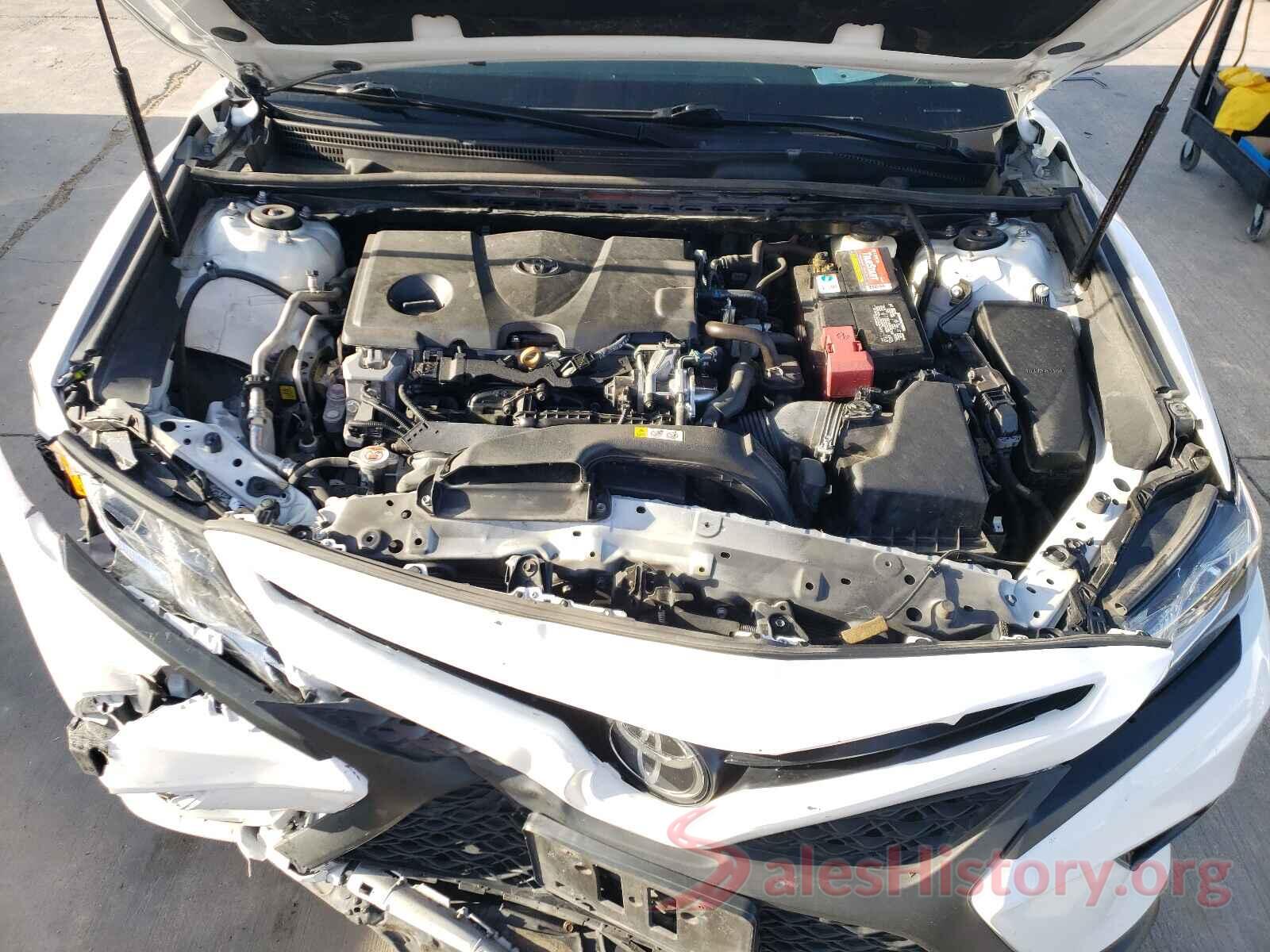 4T1B11HK0JU652365 2018 TOYOTA CAMRY